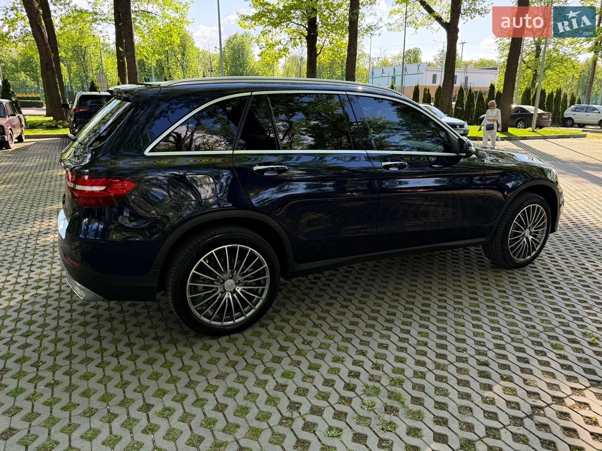 2017 Mercedes-Benz GLC - мініатюра 11