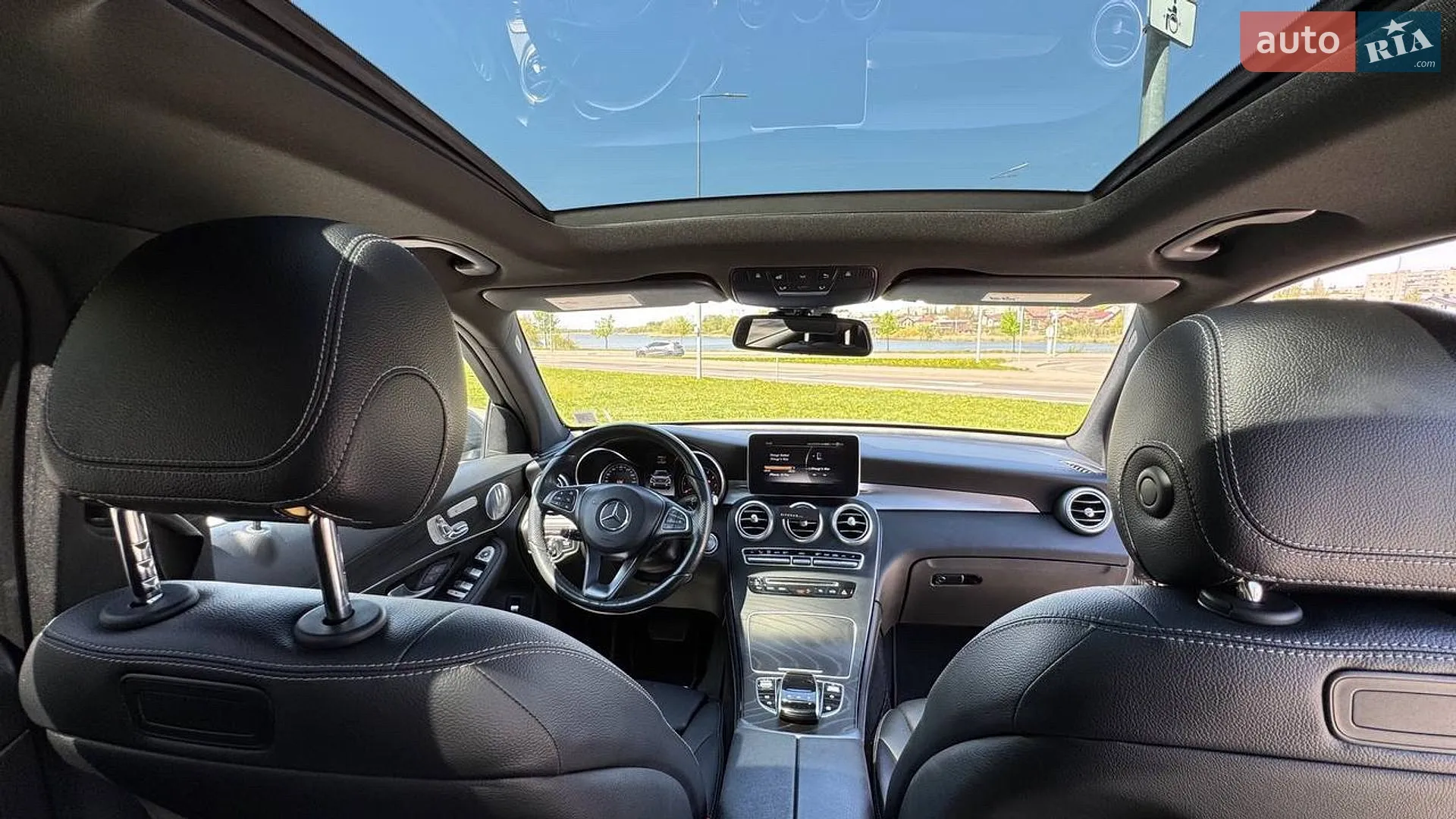 2017 Mercedes-Benz GLC - мініатюра 32