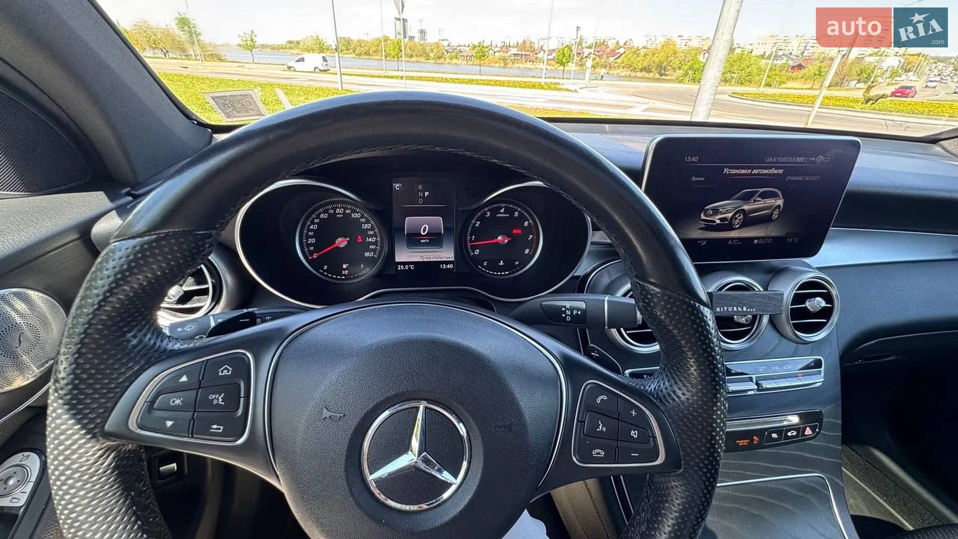 2017 Mercedes-Benz GLC - мініатюра 36