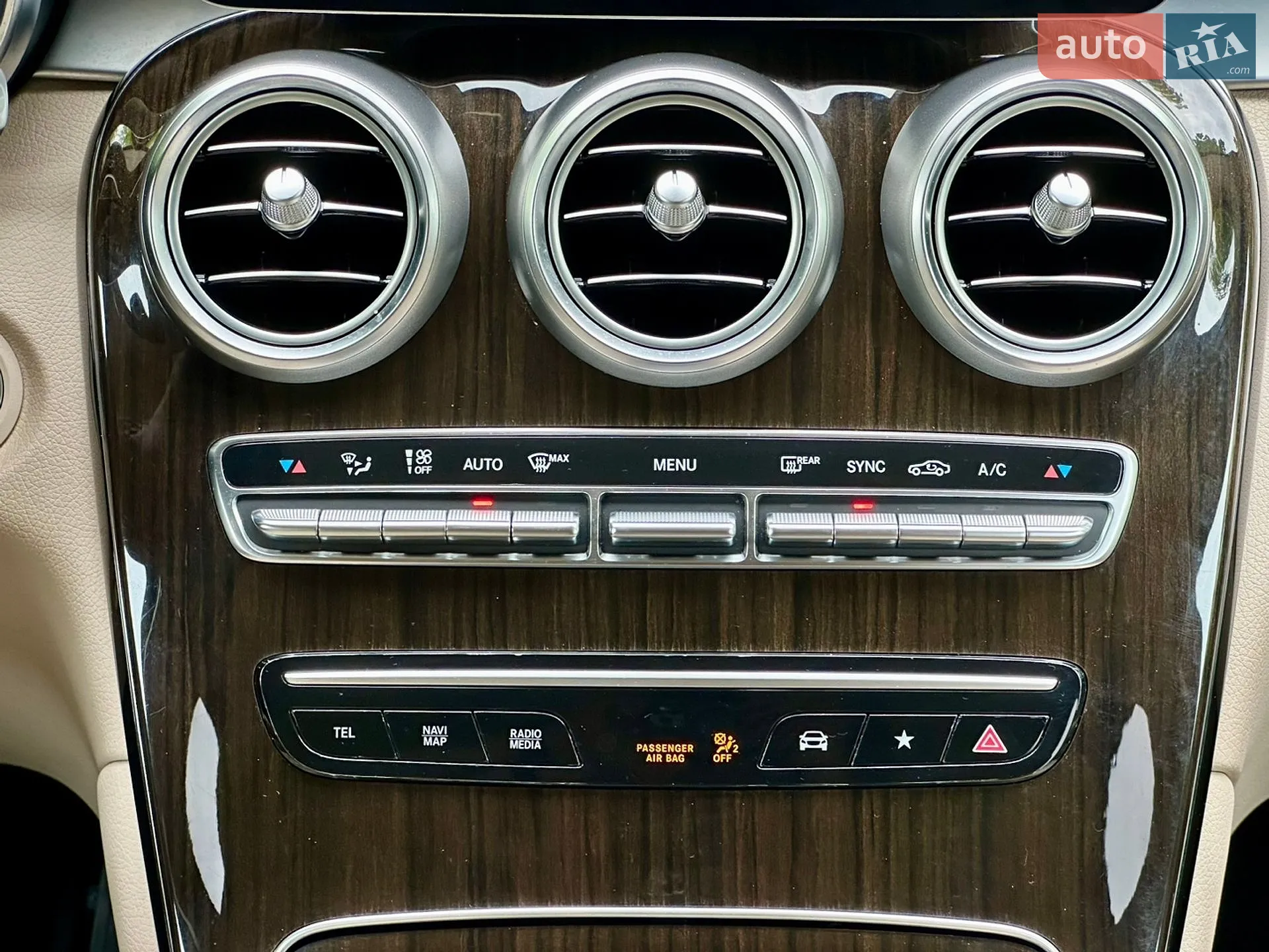 2020 Mercedes-Benz GLC - мініатюра 16