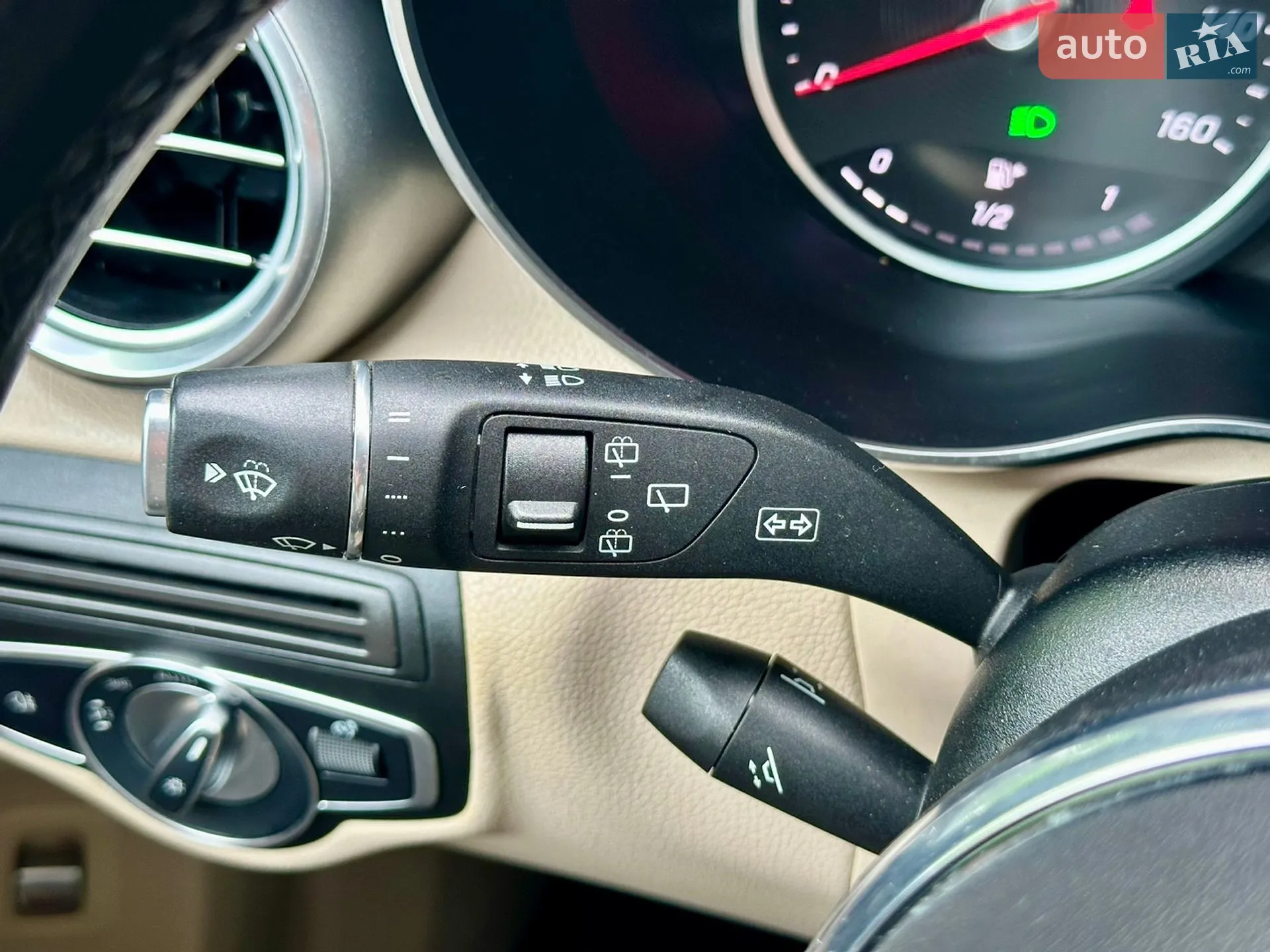 2020 Mercedes-Benz GLC - мініатюра 35