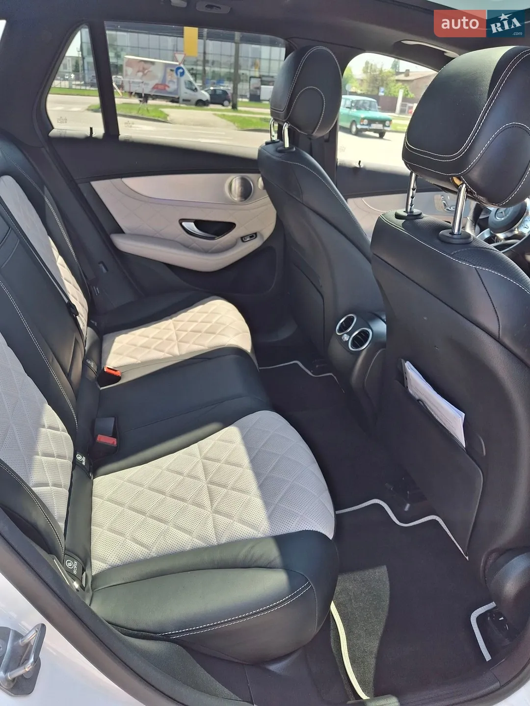 2019 Mercedes-Benz GLC - мініатюра 20