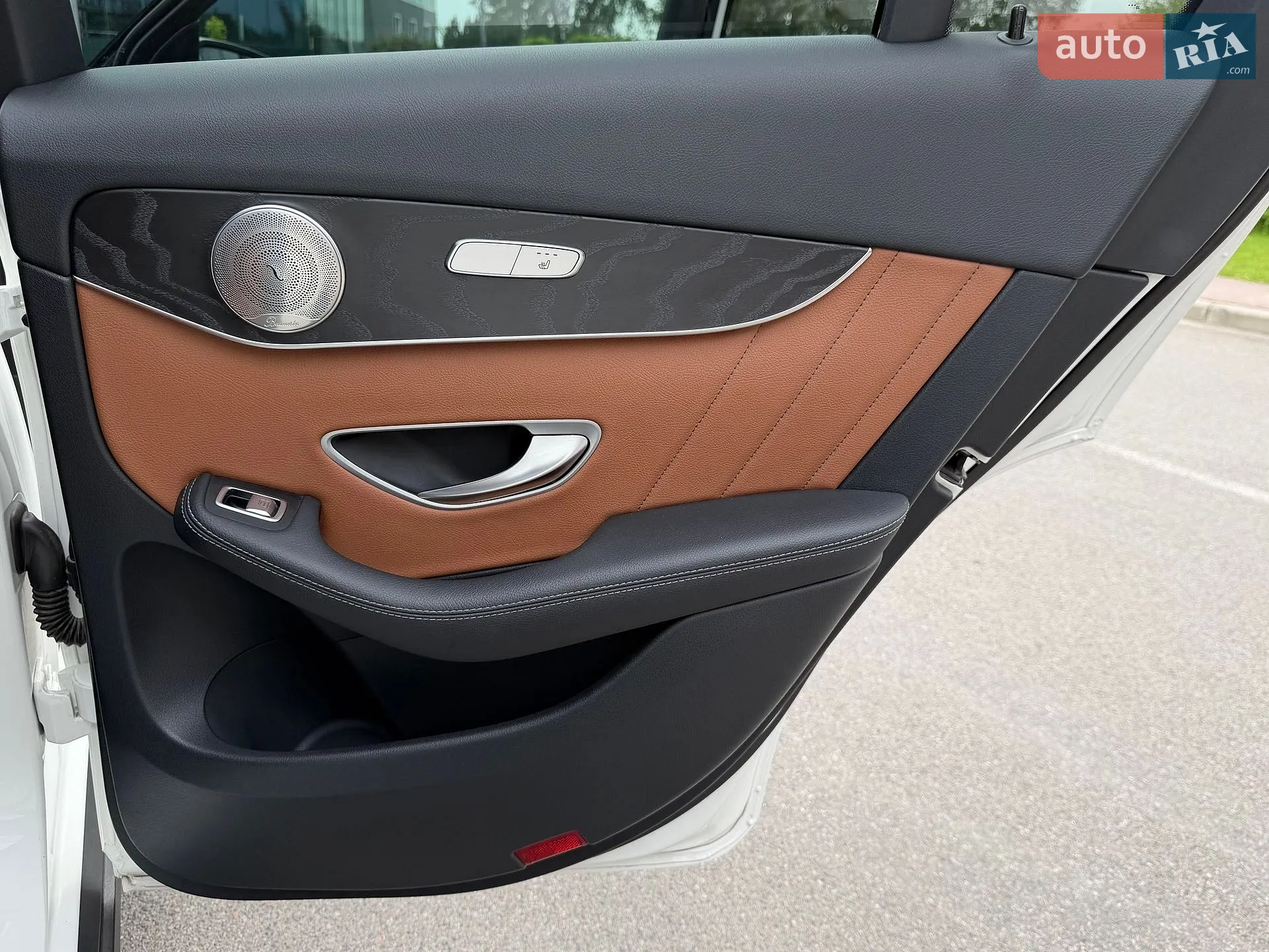 2020 Mercedes-Benz GLC - мініатюра 41
