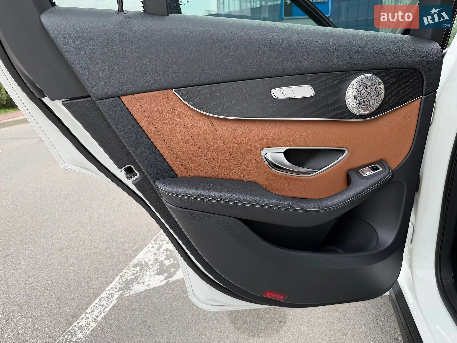 2020 Mercedes-Benz GLC - мініатюра 48