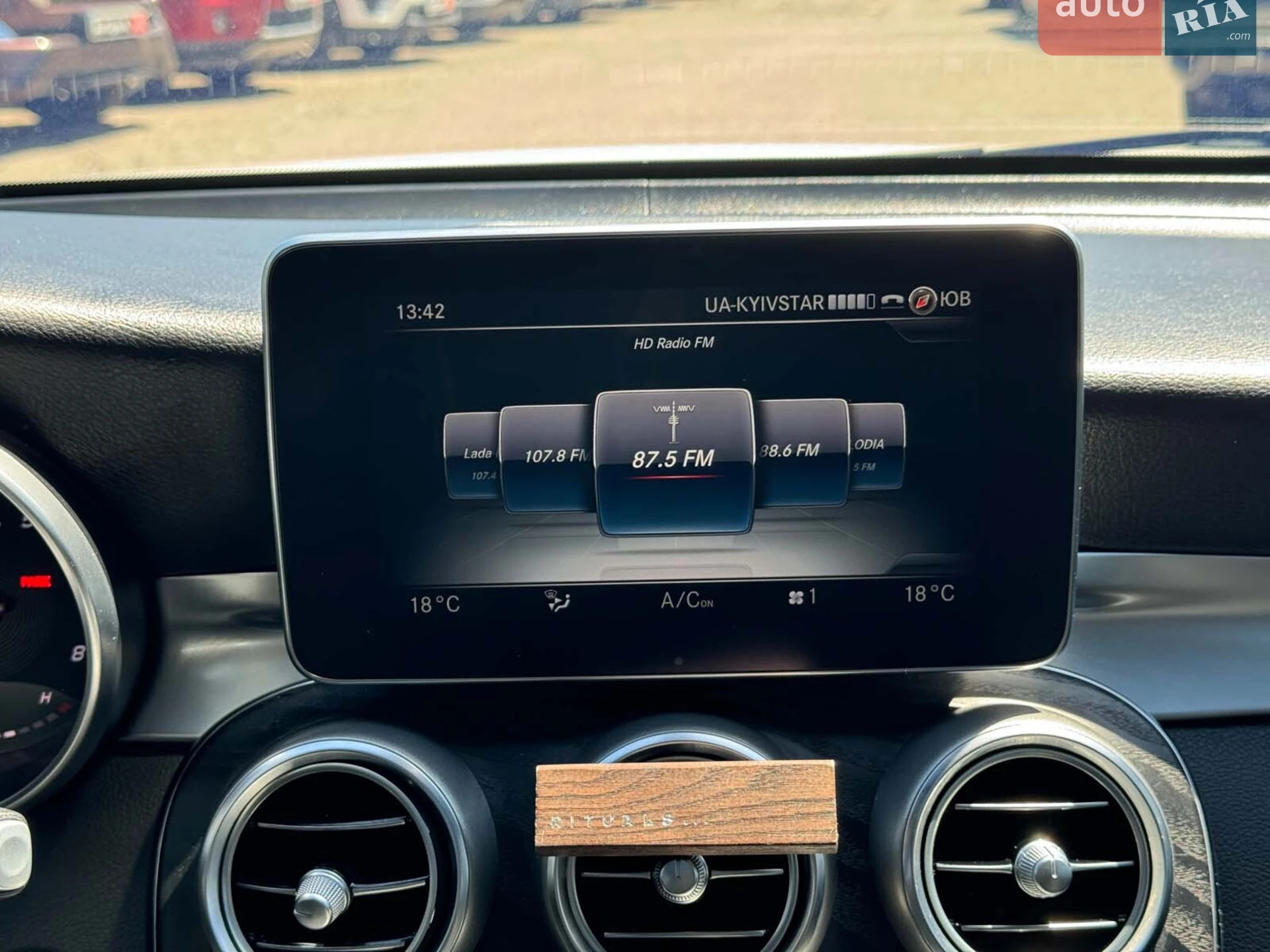 2017 Mercedes-Benz GLC - мініатюра 31