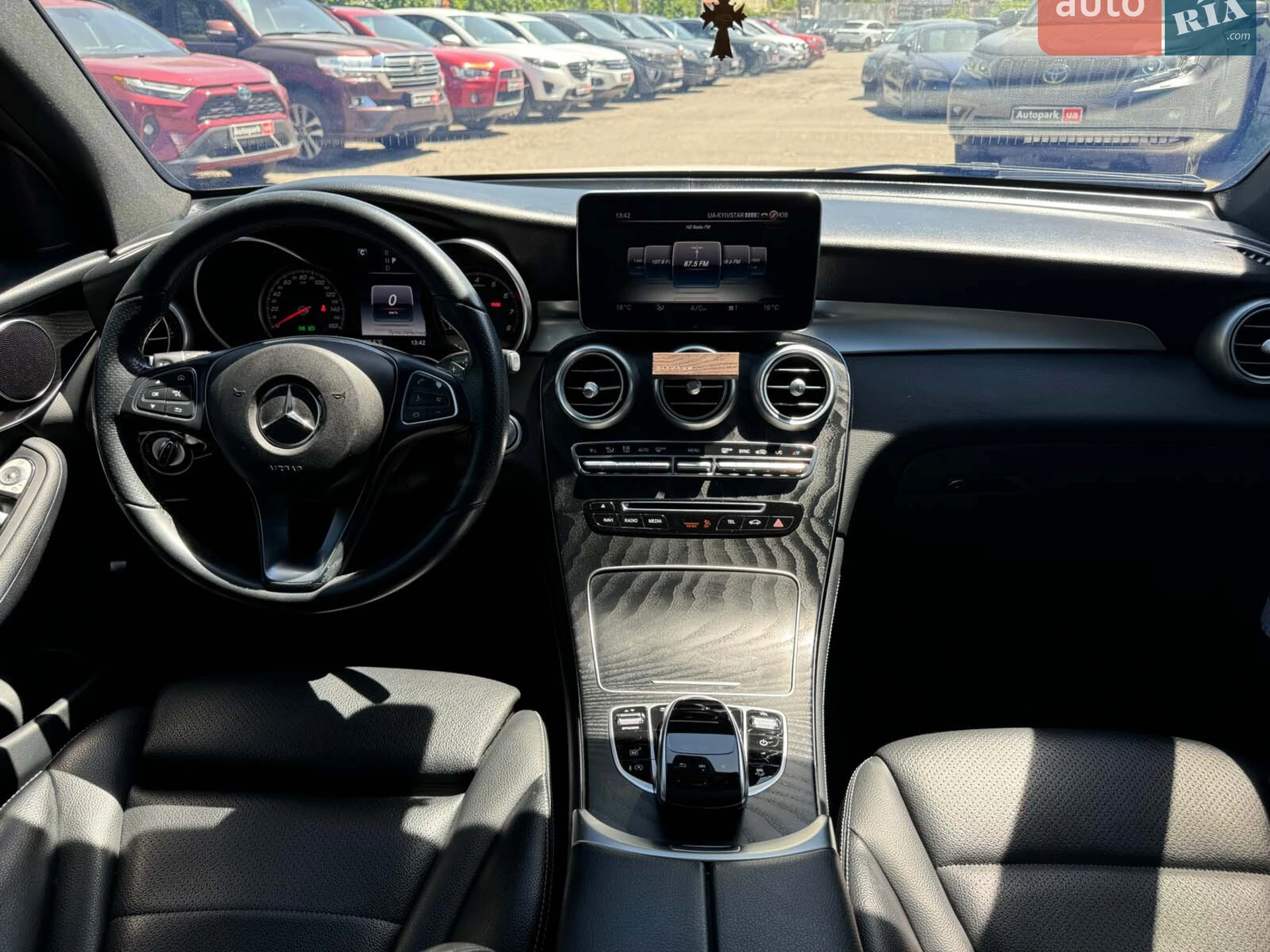 2017 Mercedes-Benz GLC - мініатюра 35