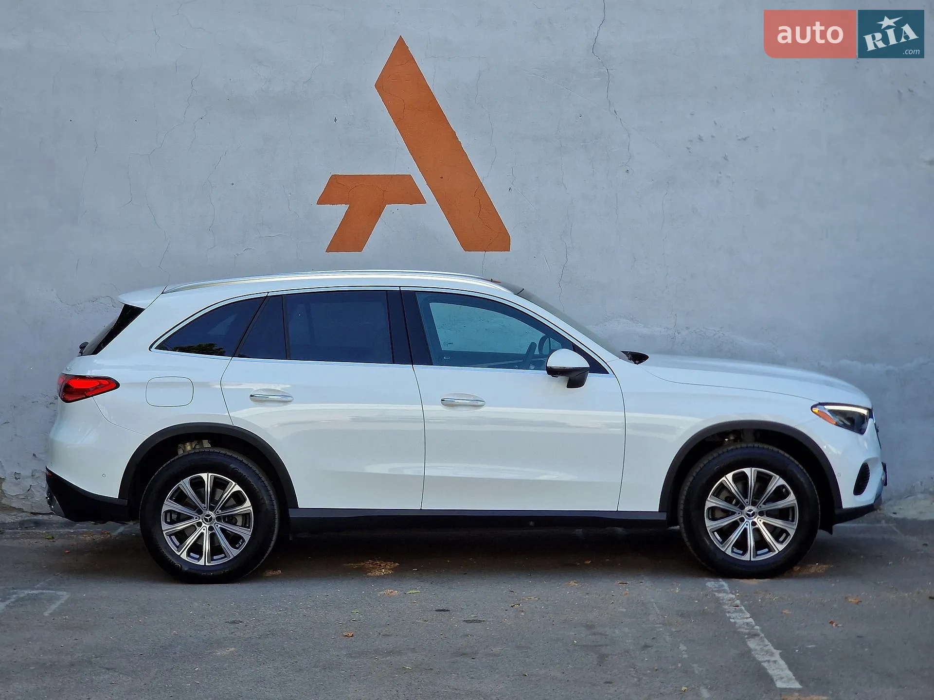 2024 Mercedes-Benz GLC - мініатюра 28