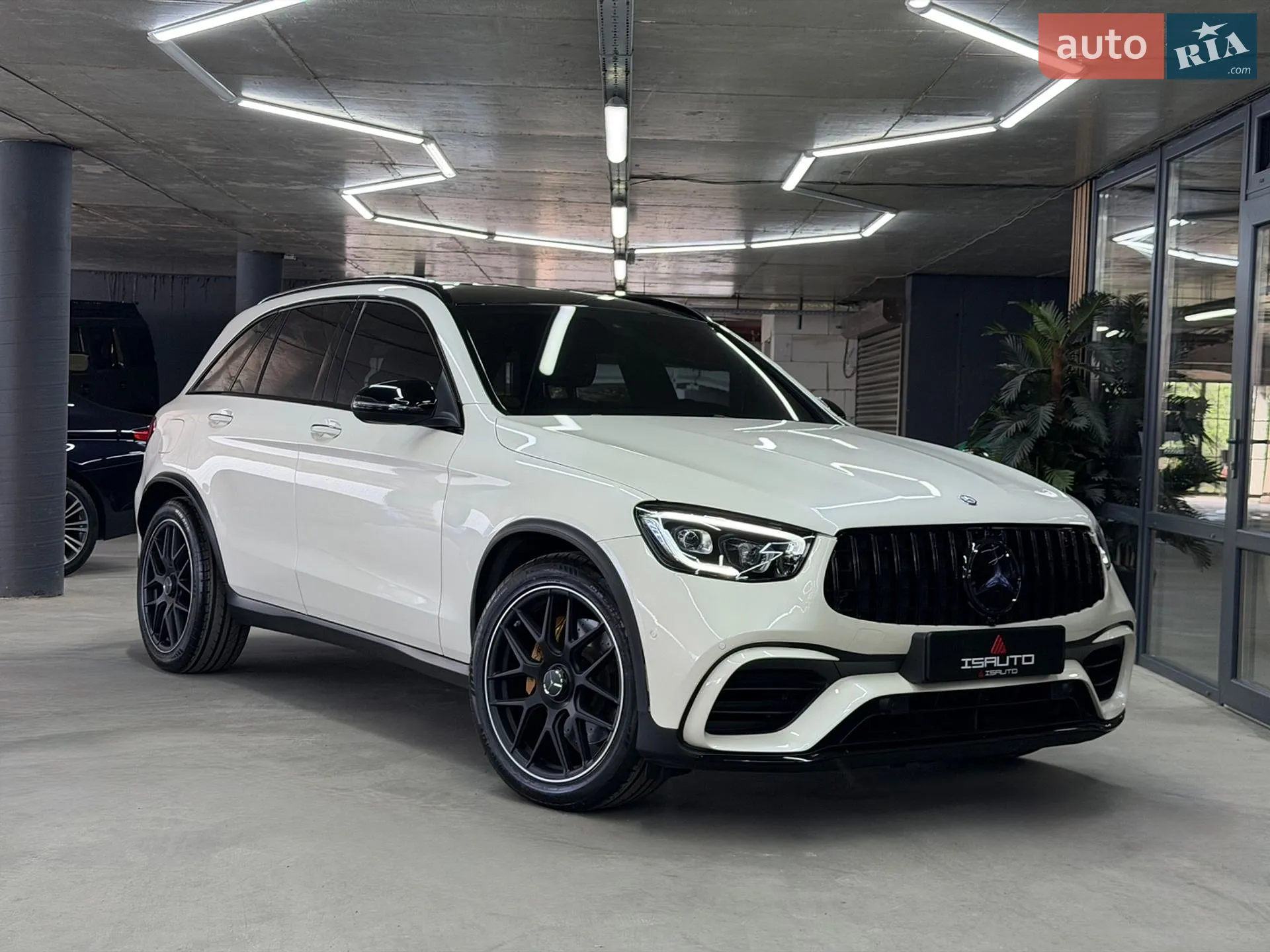 2016 Mercedes-Benz GLC - мініатюра 2