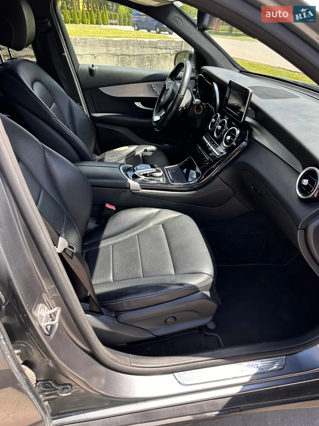 2017 Mercedes-Benz GLC - мініатюра 12