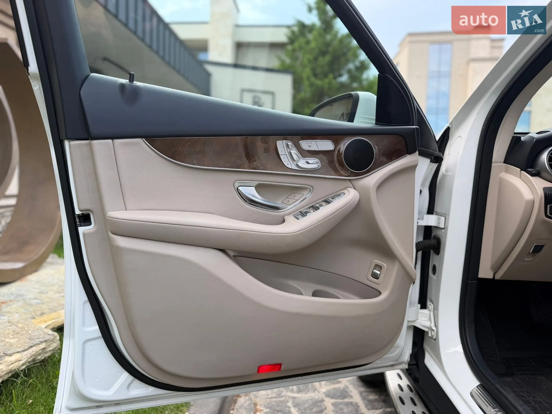 2015 Mercedes-Benz GLC - мініатюра 38