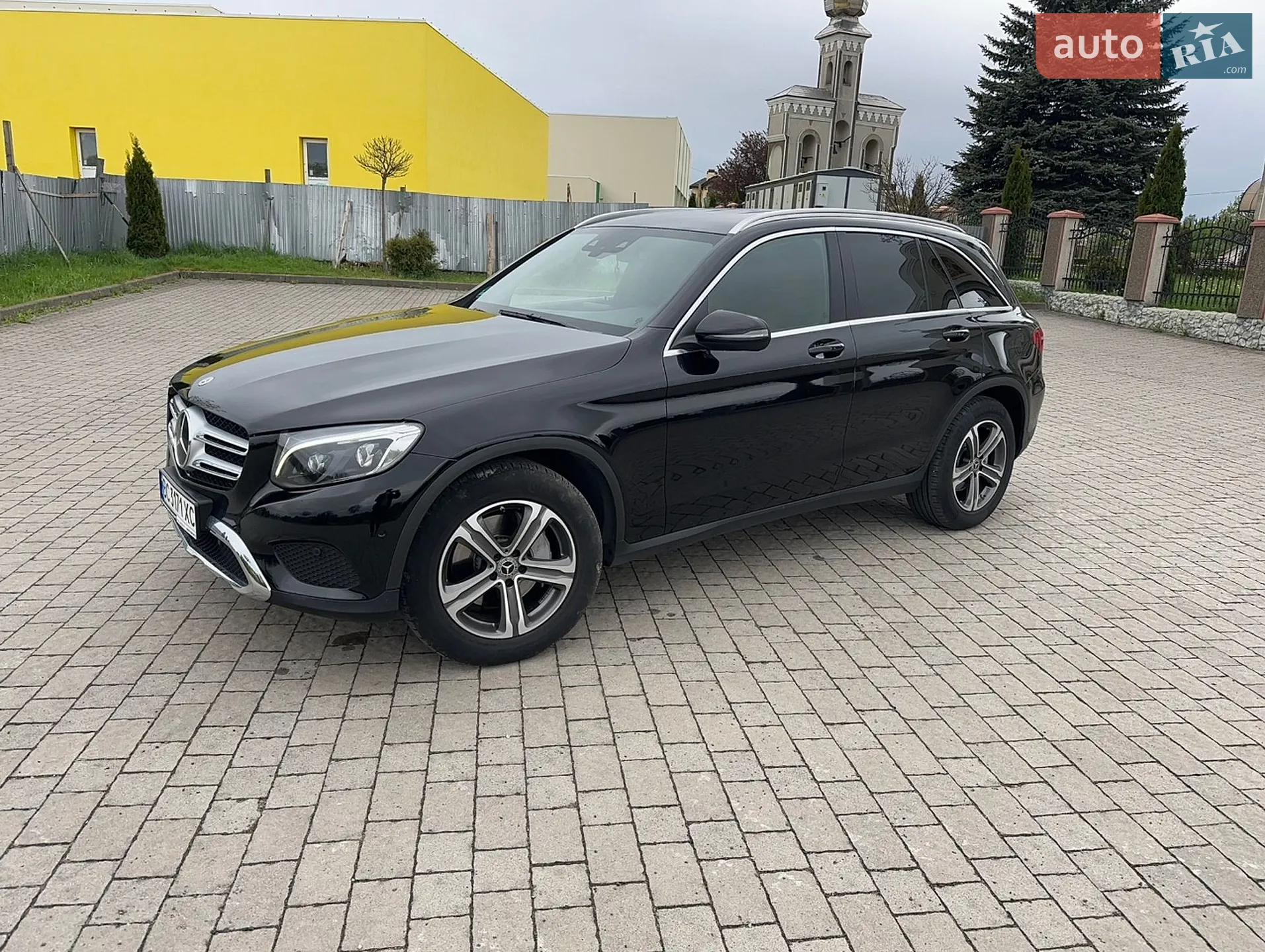 2017 Mercedes-Benz GLC - мініатюра 3