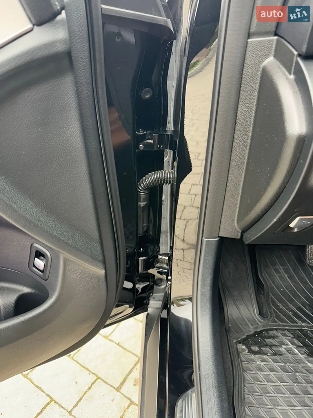 2017 Mercedes-Benz GLC - мініатюра 33