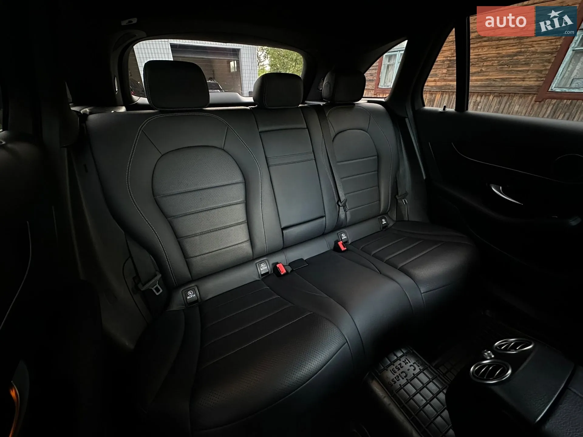 2019 Mercedes-Benz GLC - мініатюра 42