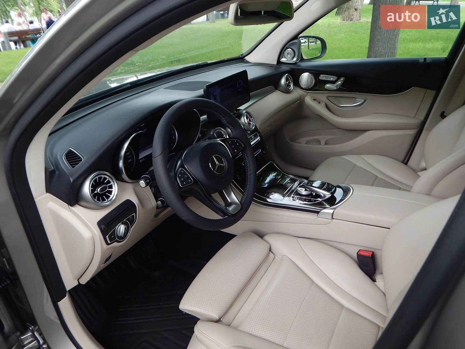 2019 Mercedes-Benz GLC - мініатюра 17