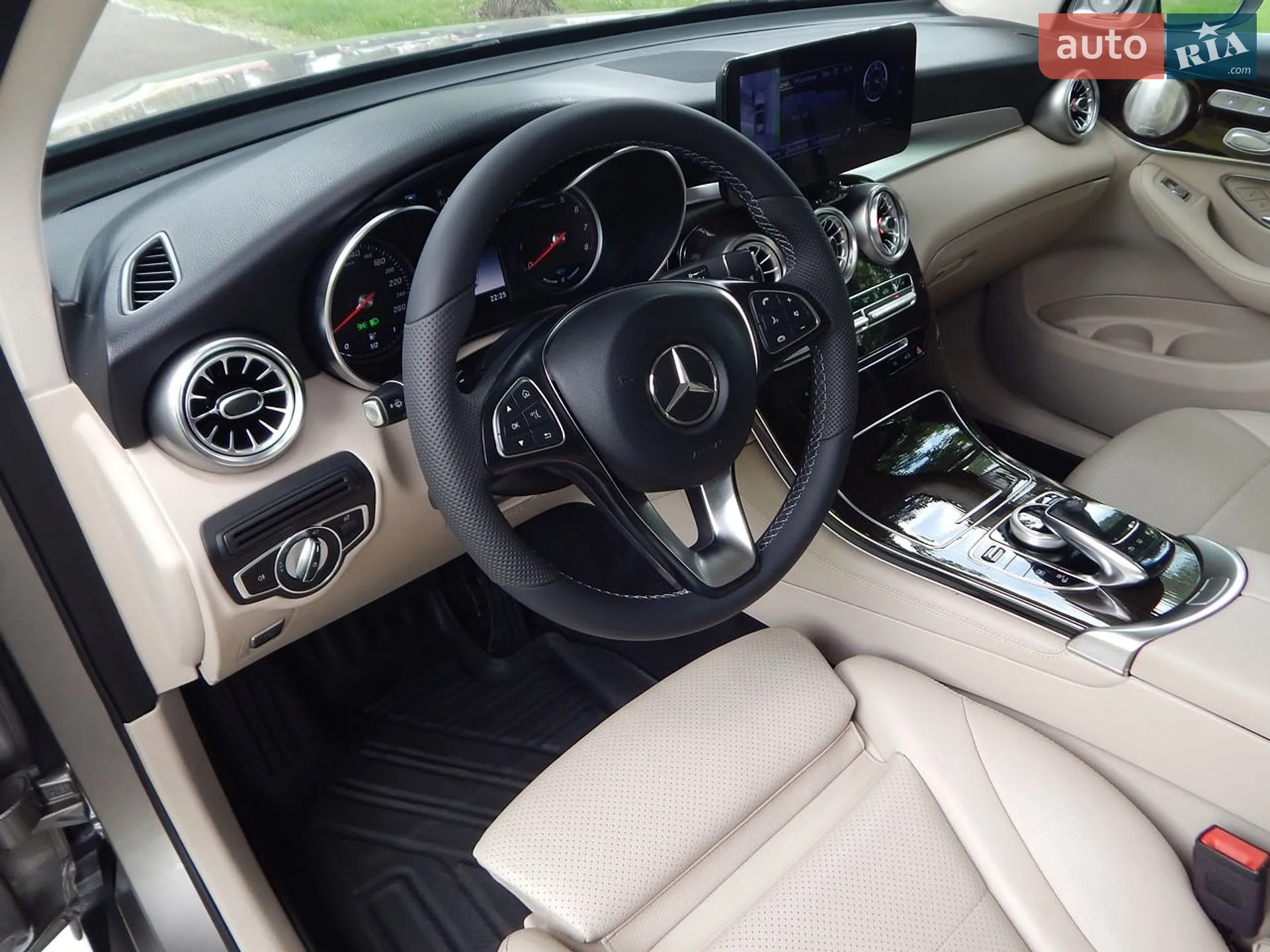 2019 Mercedes-Benz GLC - мініатюра 18