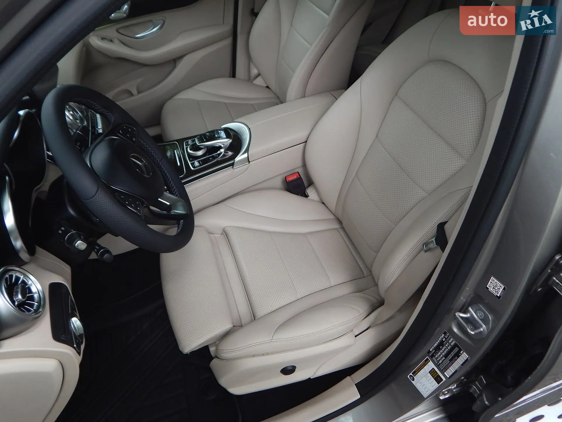 2019 Mercedes-Benz GLC - мініатюра 19