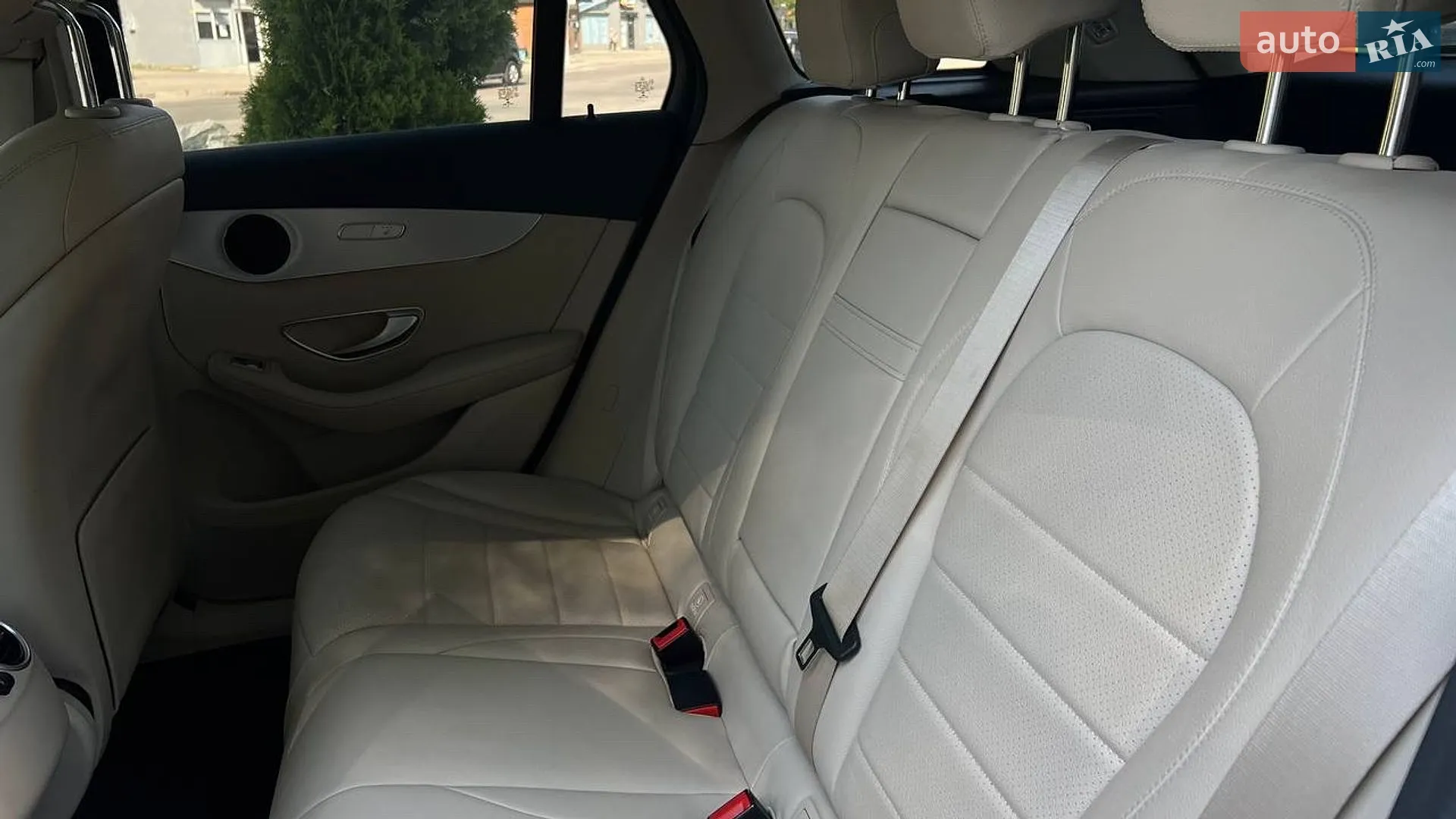 2018 Mercedes-Benz GLC - мініатюра 25