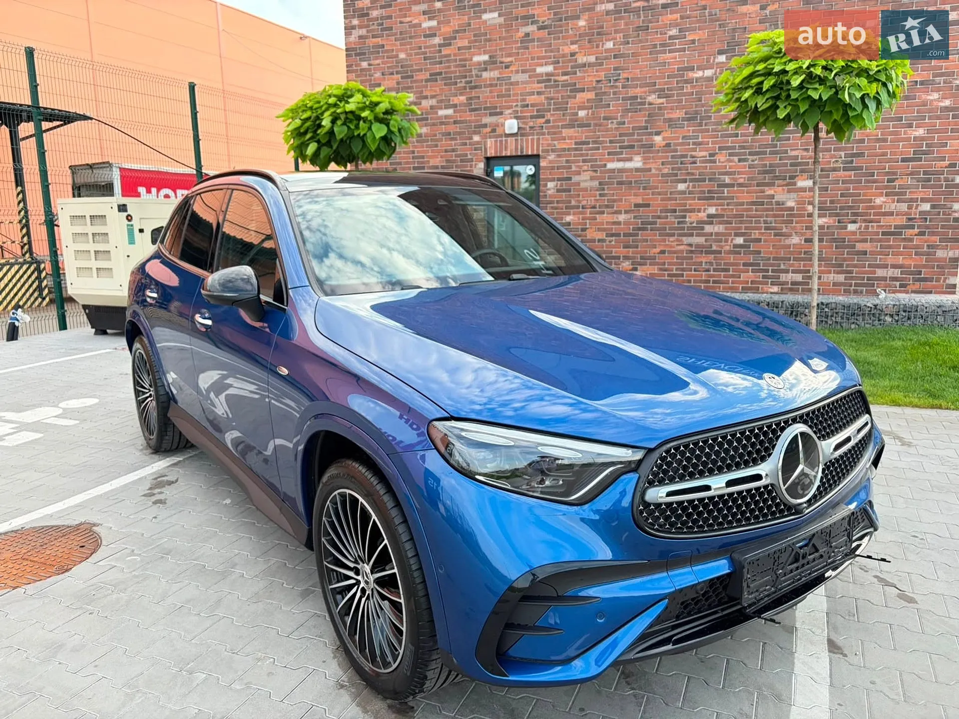 2025 Mercedes-Benz GLC - мініатюра 16