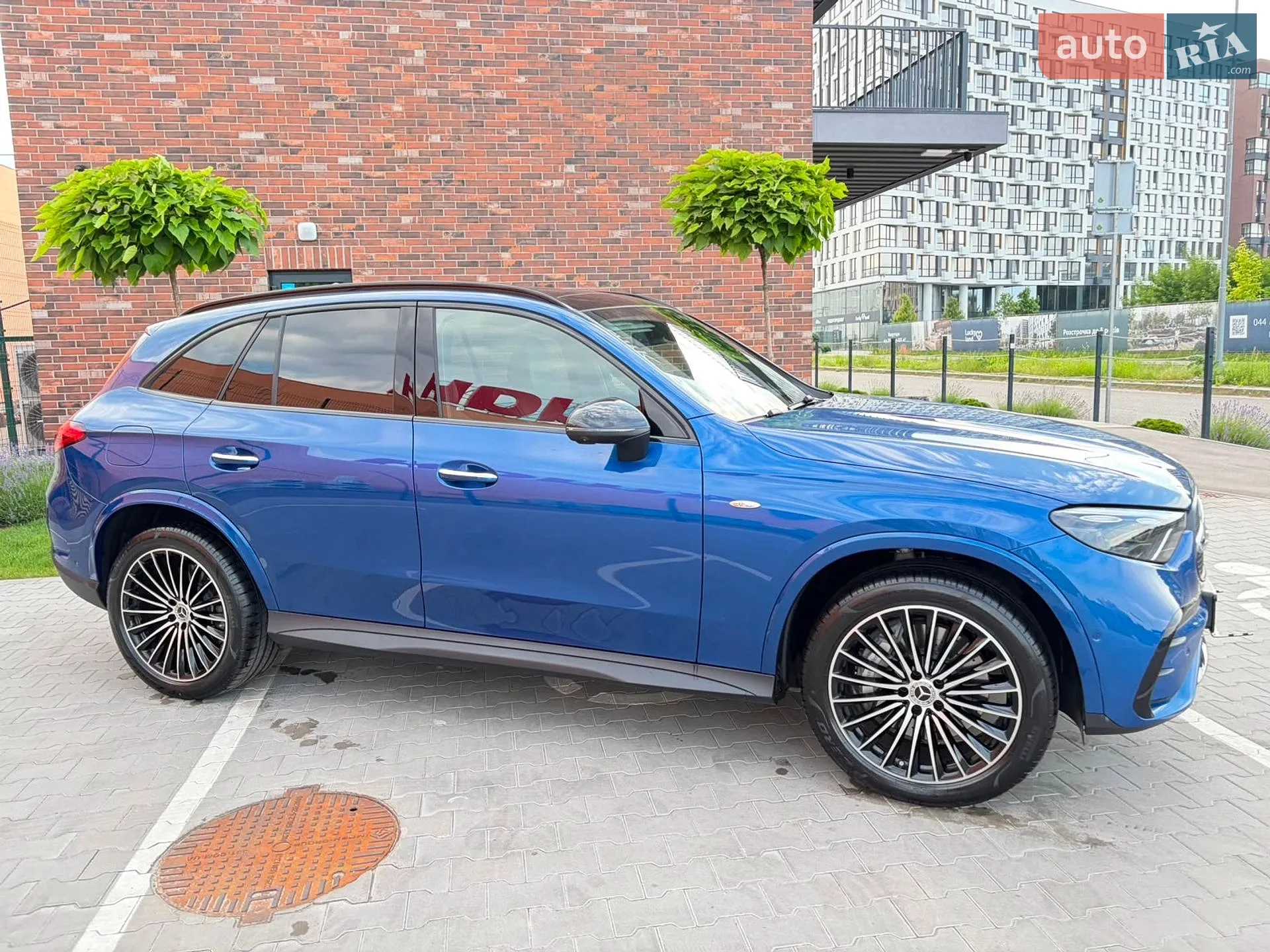 2025 Mercedes-Benz GLC - мініатюра 32