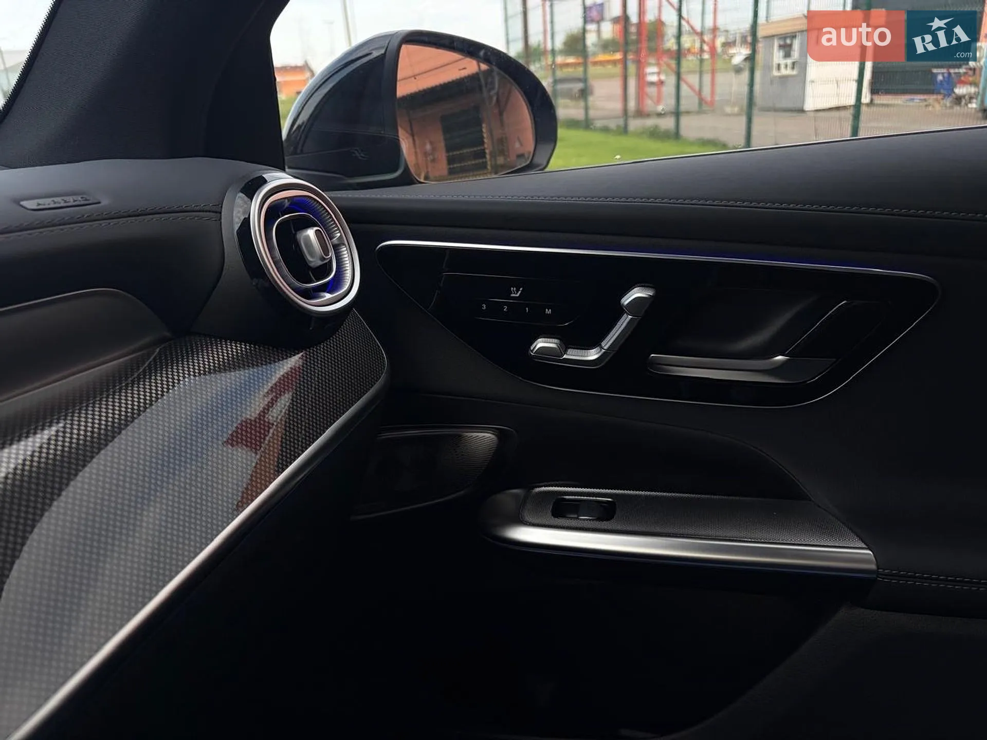 2025 Mercedes-Benz GLC - мініатюра 180