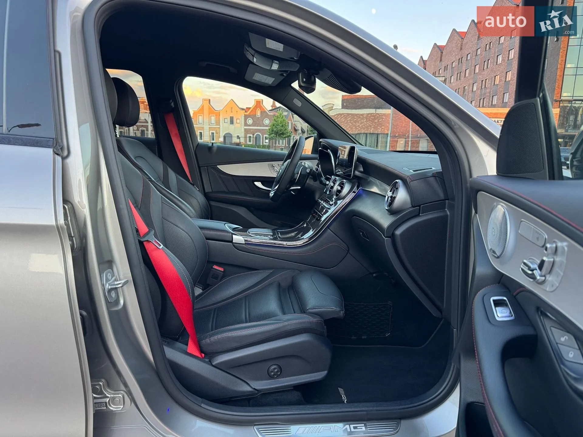 2019 Mercedes-Benz GLC - мініатюра 22
