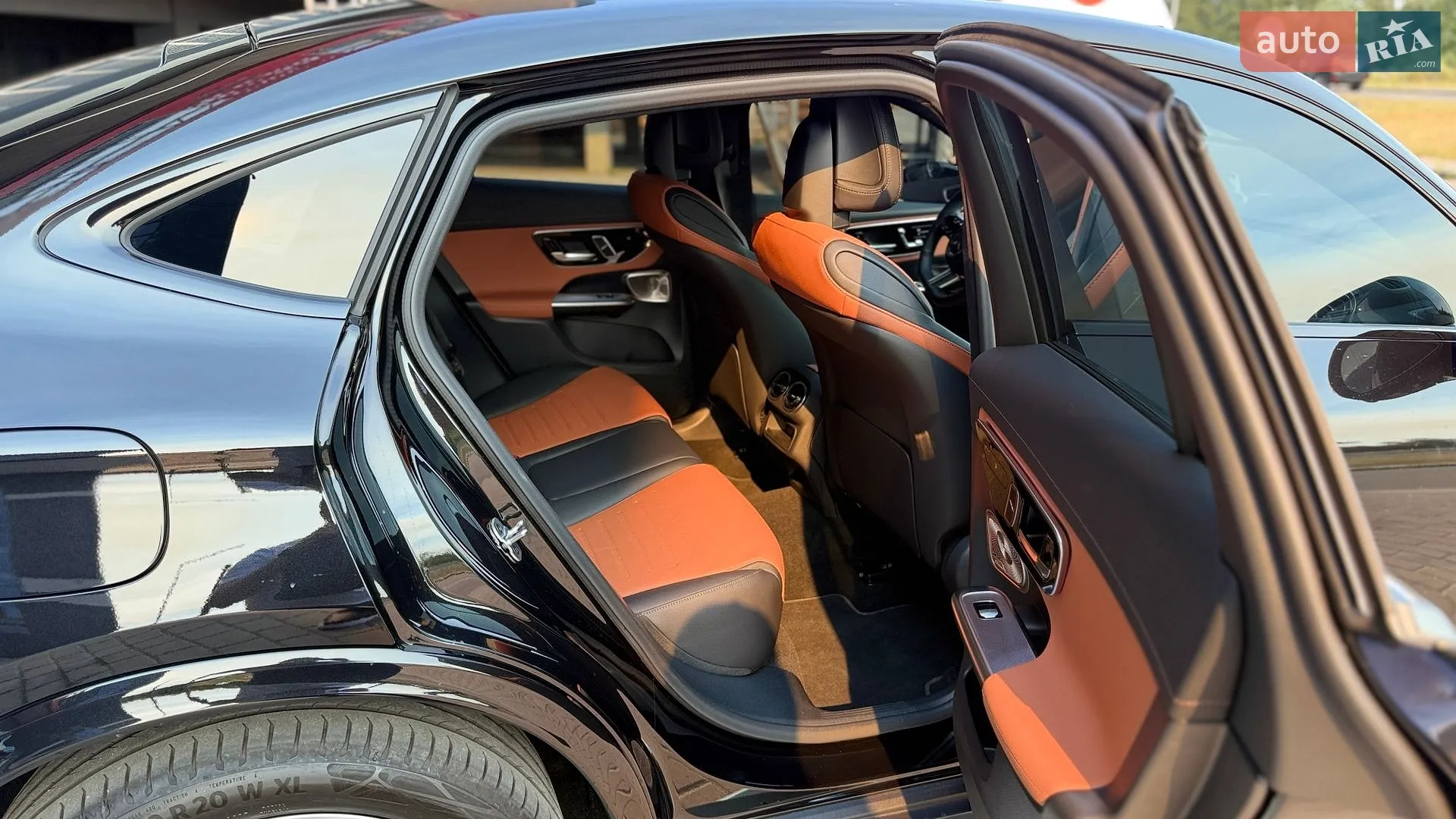 2025 Mercedes-Benz GLC - мініатюра 24