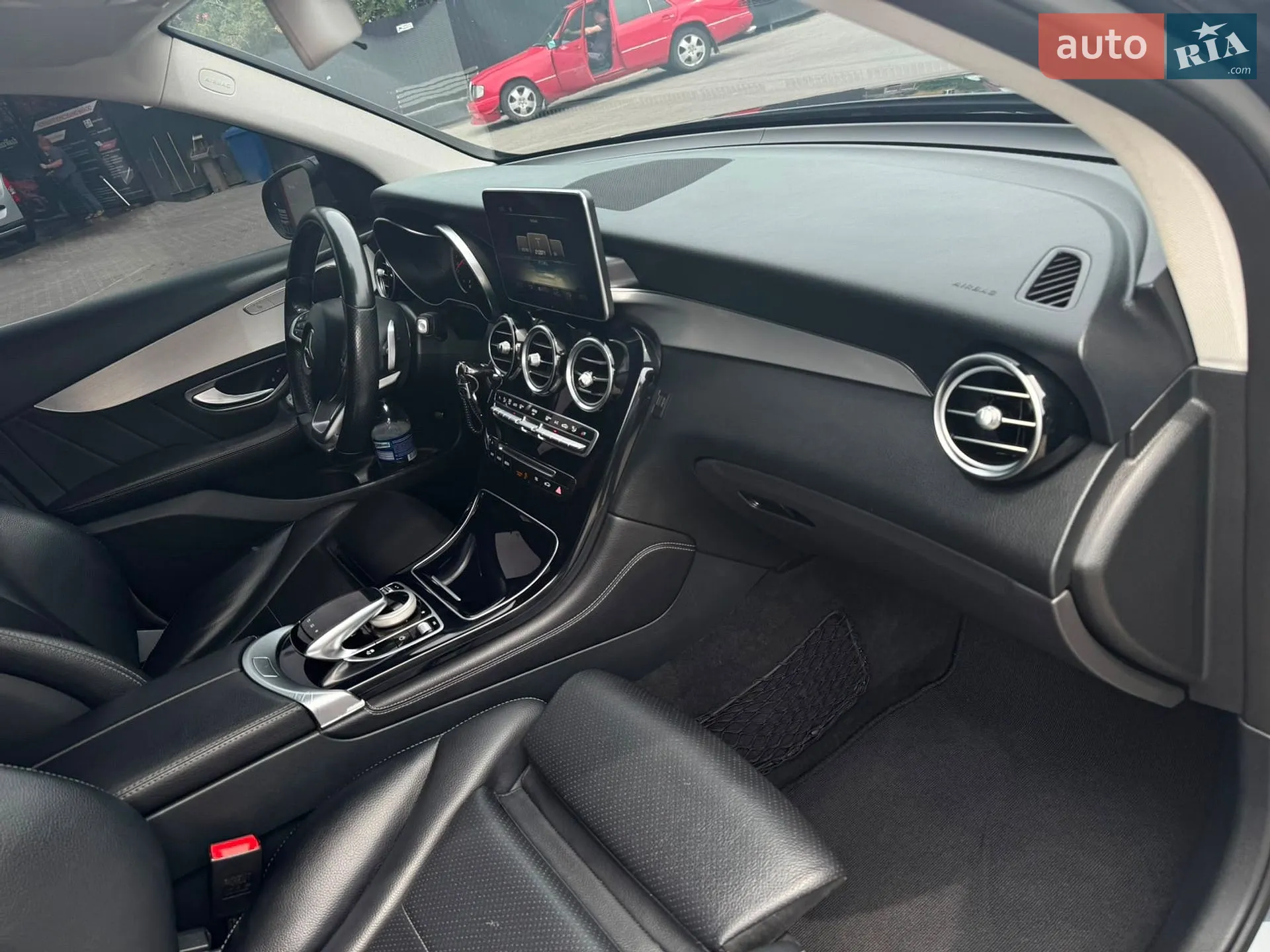 2016 Mercedes-Benz GLC - мініатюра 18