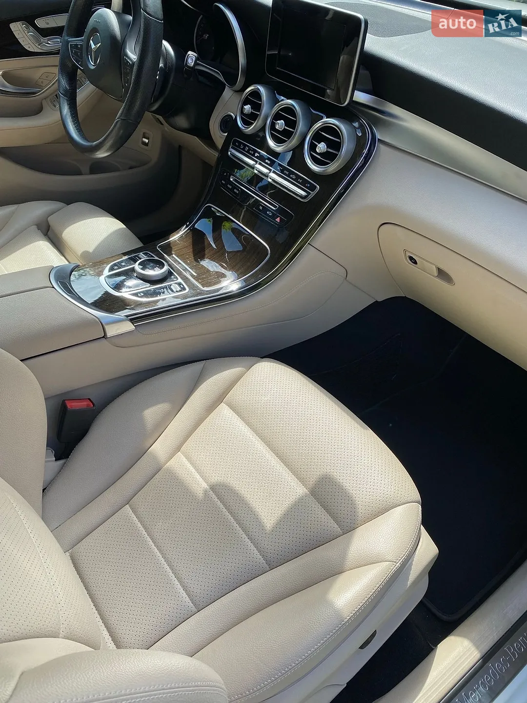 2017 Mercedes-Benz GLC - мініатюра 11