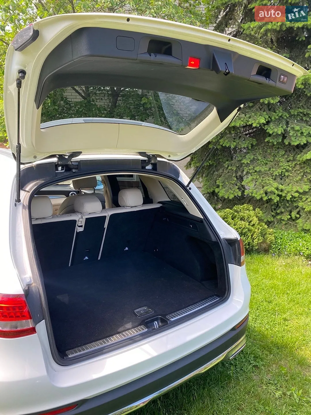 2017 Mercedes-Benz GLC - мініатюра 23
