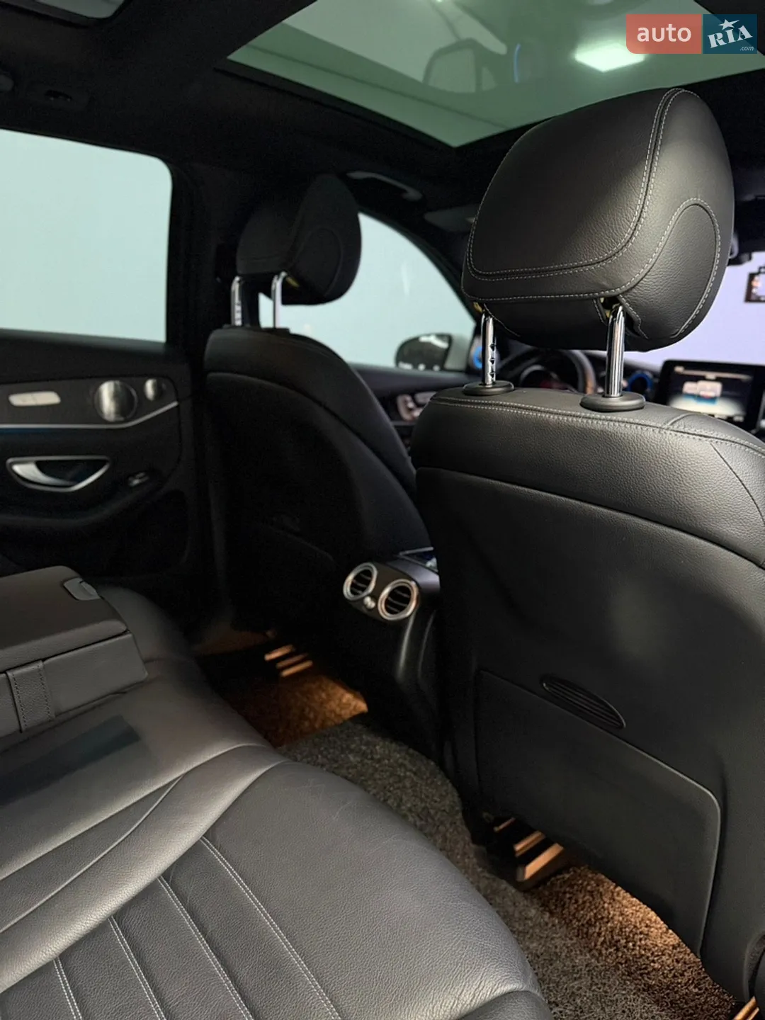 2016 Mercedes-Benz GLC - мініатюра 36