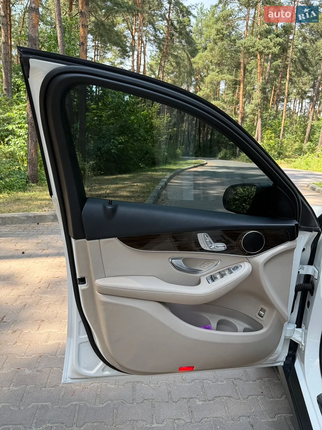 2016 Mercedes-Benz GLC - мініатюра 17