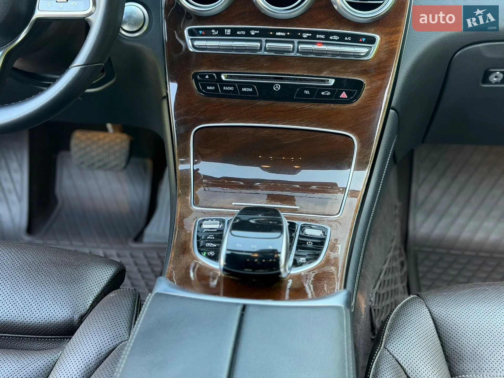 2016 Mercedes-Benz GLC - мініатюра 38