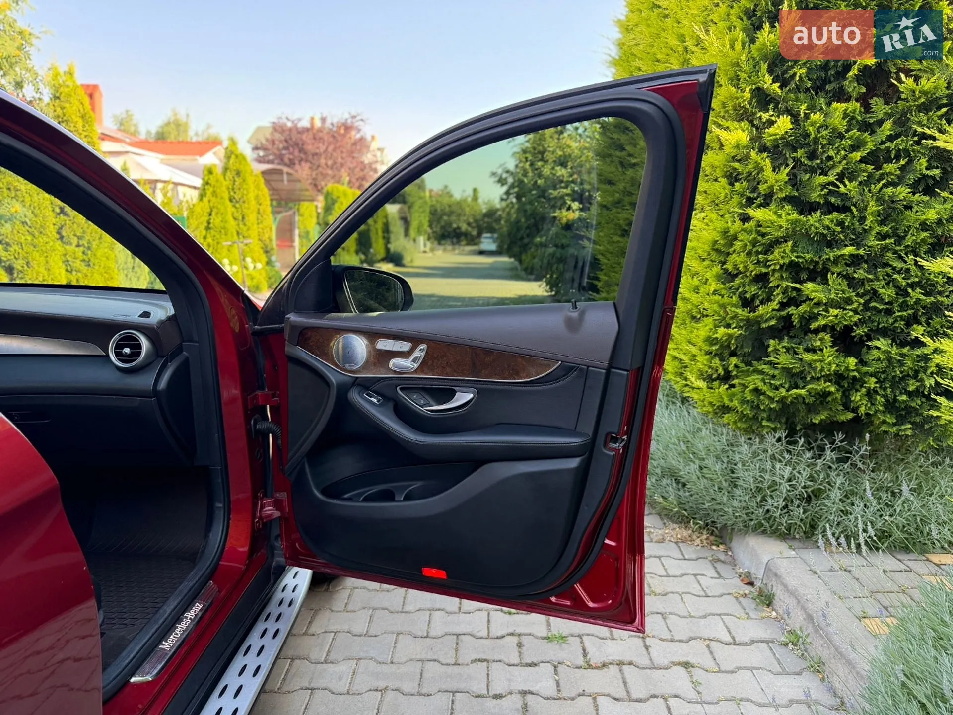 2016 Mercedes-Benz GLC - мініатюра 40