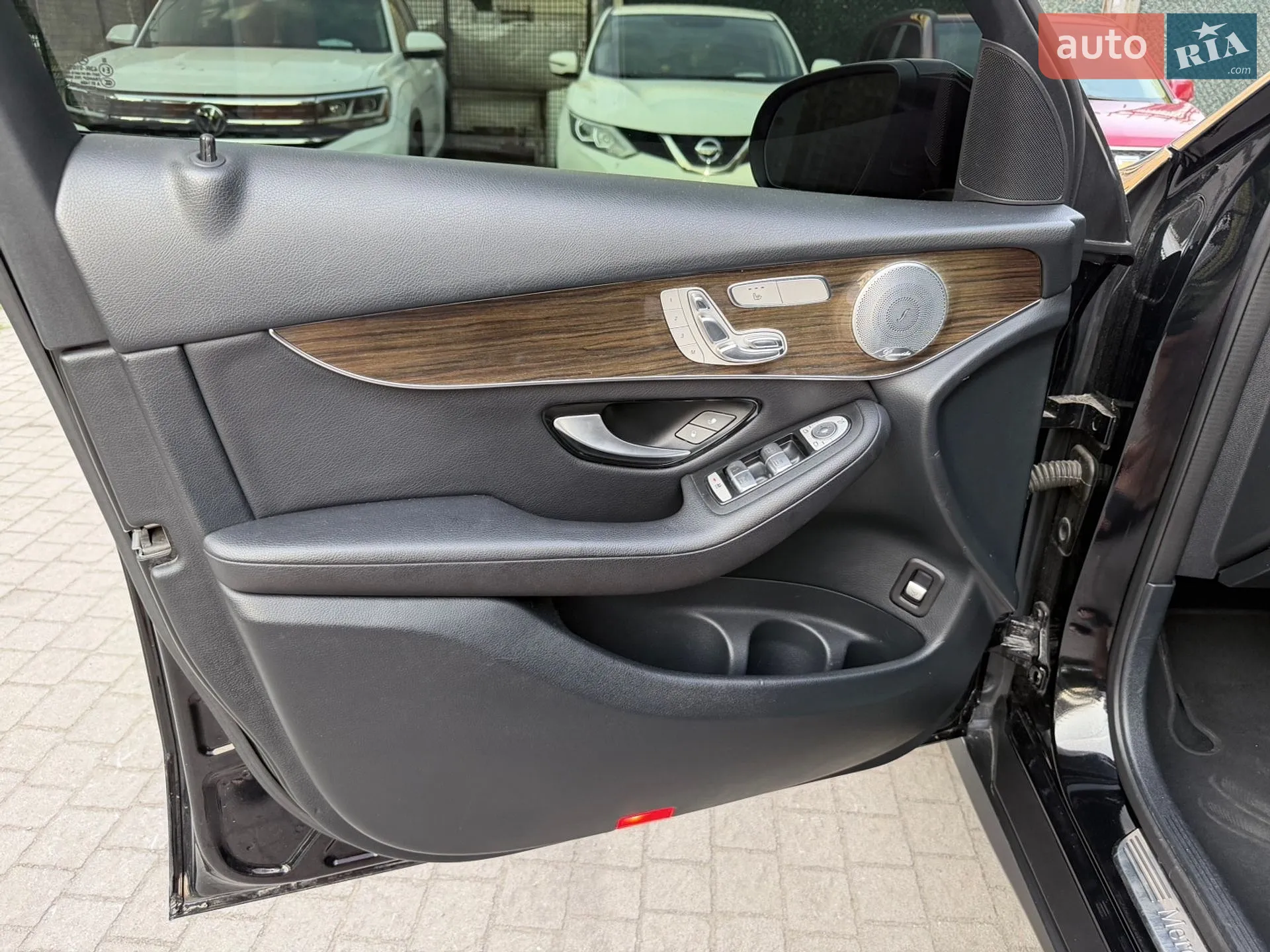 2015 Mercedes-Benz GLC - мініатюра 15