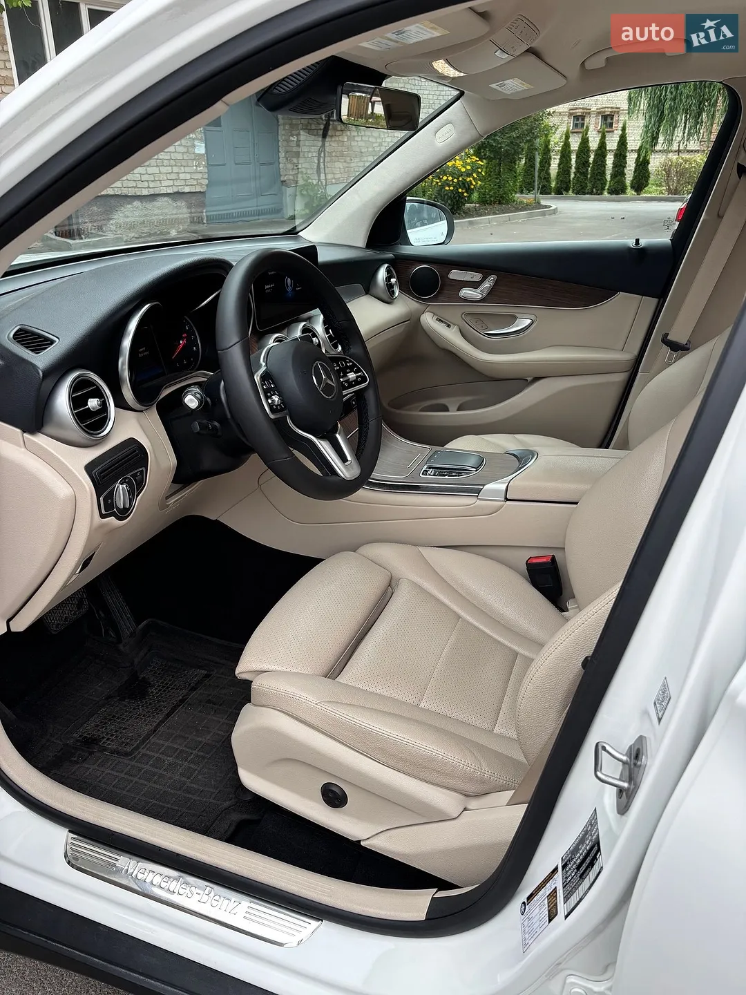 2022 Mercedes-Benz GLC - мініатюра 14