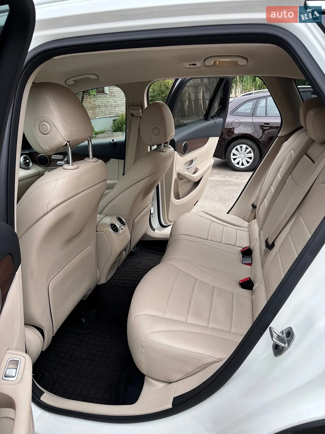 2022 Mercedes-Benz GLC - мініатюра 17