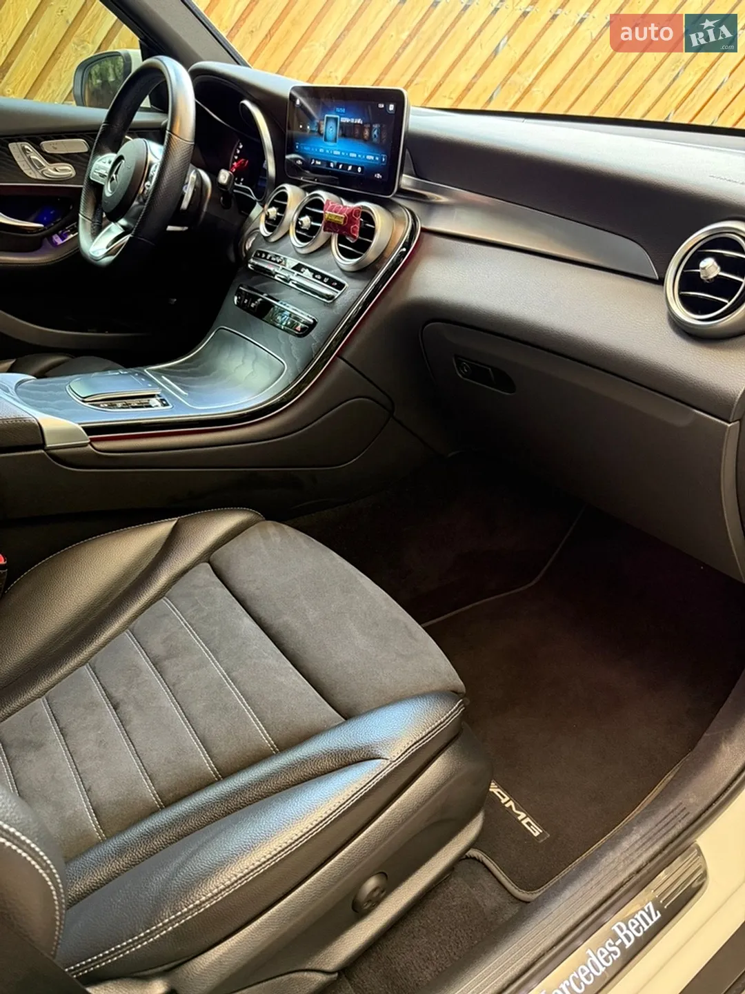 2022 Mercedes-Benz GLC - мініатюра 14