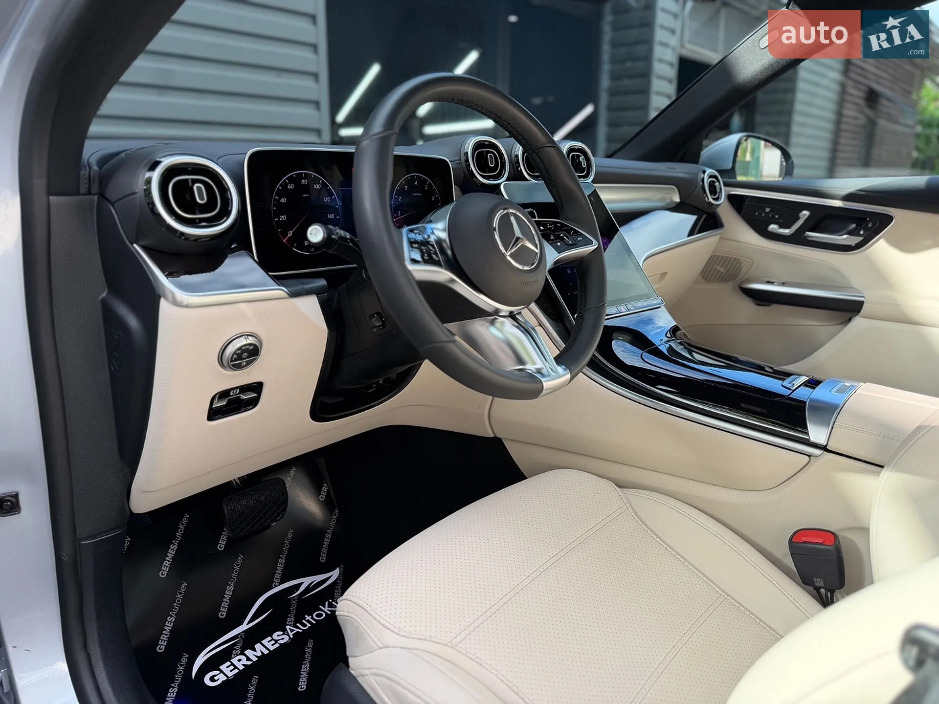 2024 Mercedes-Benz GLC - мініатюра 21