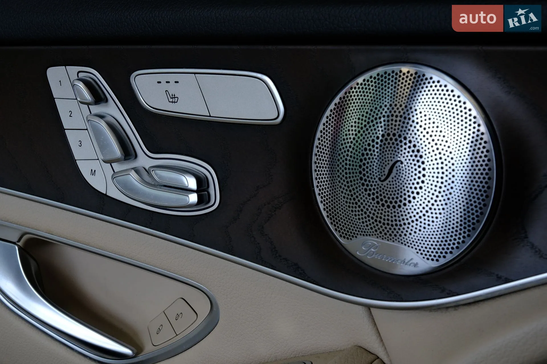 2019 Mercedes-Benz GLC - мініатюра 23