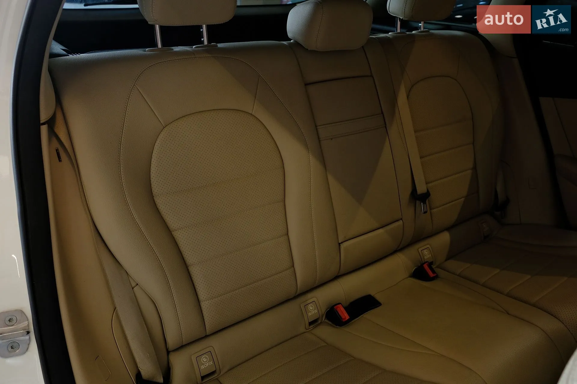 2019 Mercedes-Benz GLC - мініатюра 35