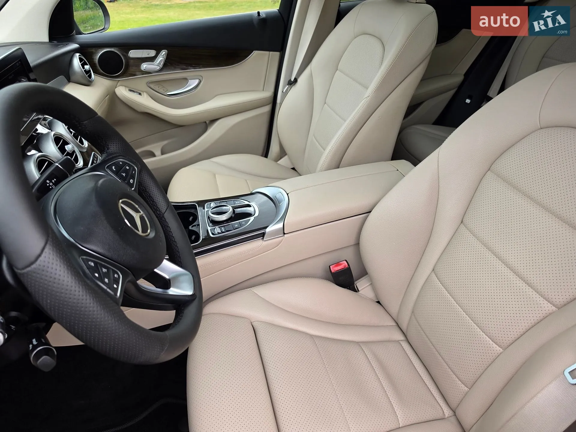 2016 Mercedes-Benz GLC - мініатюра 43