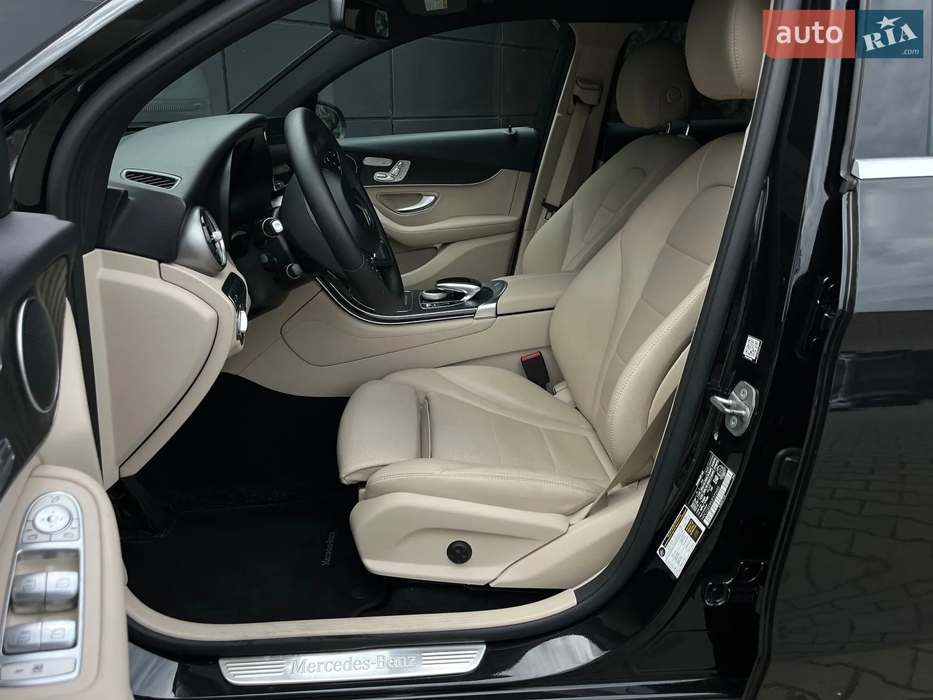 2017 Mercedes-Benz GLC - мініатюра 21