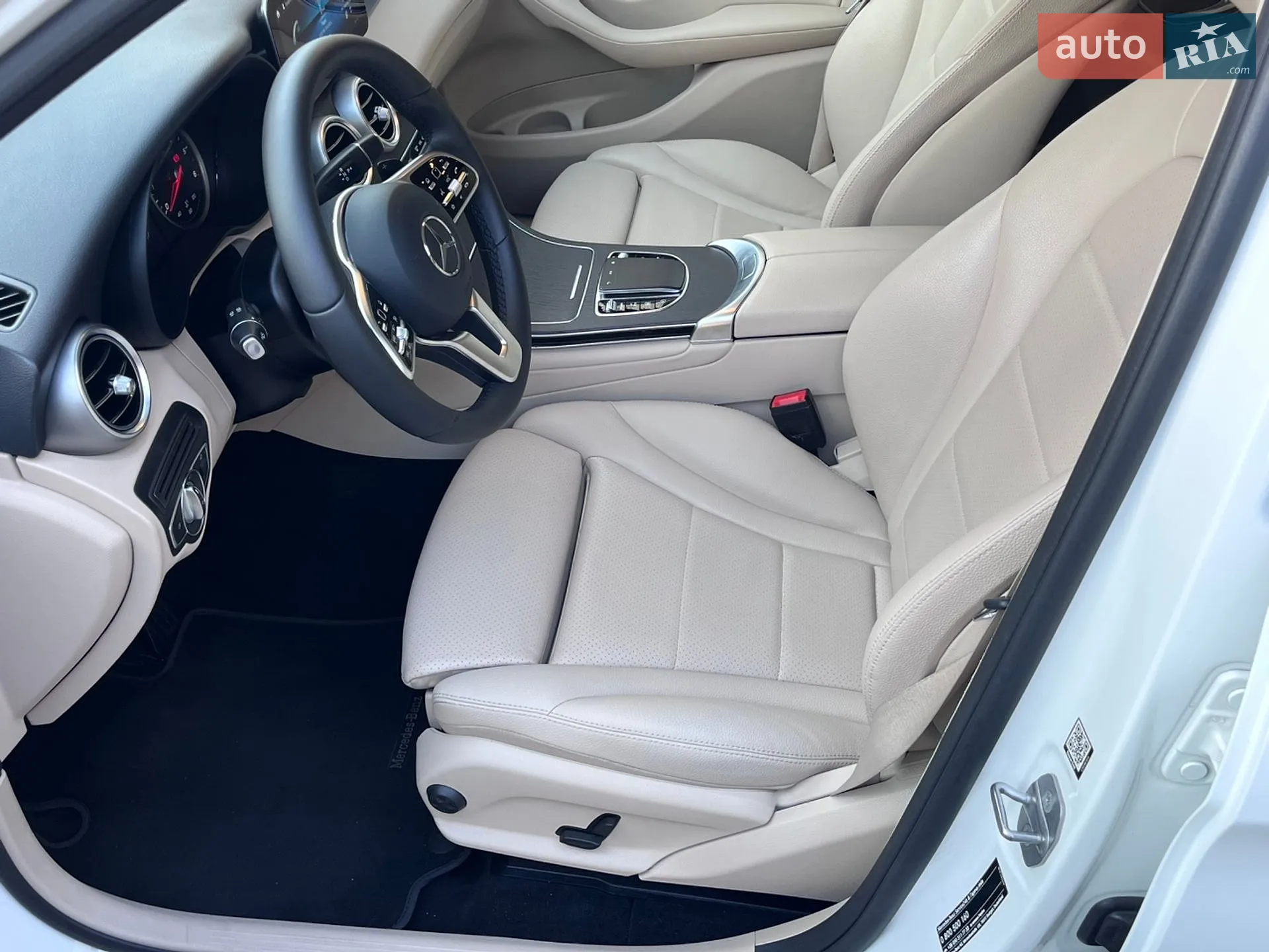 2021 Mercedes-Benz GLC - мініатюра 17