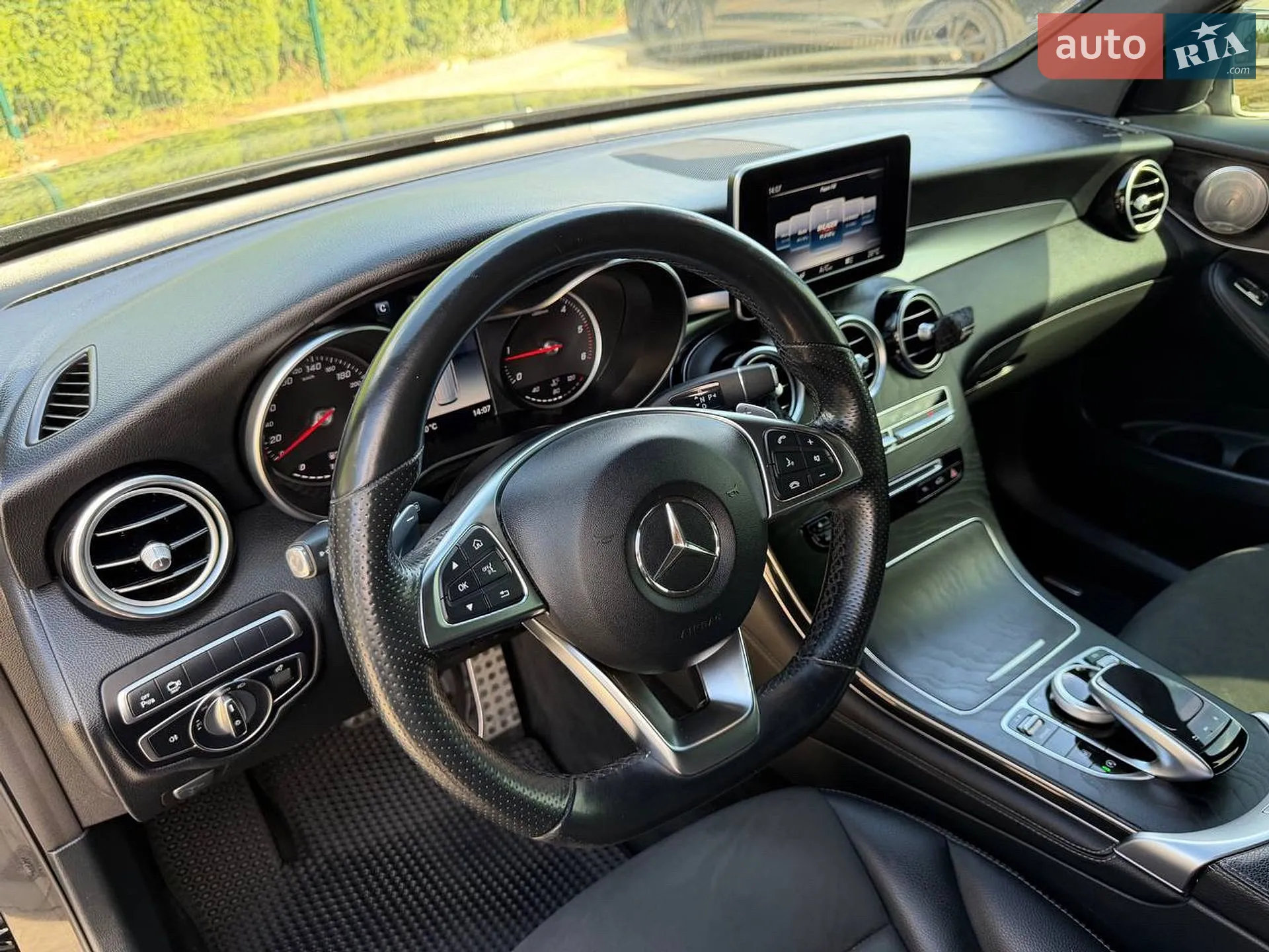 2018 Mercedes-Benz GLC - мініатюра 18