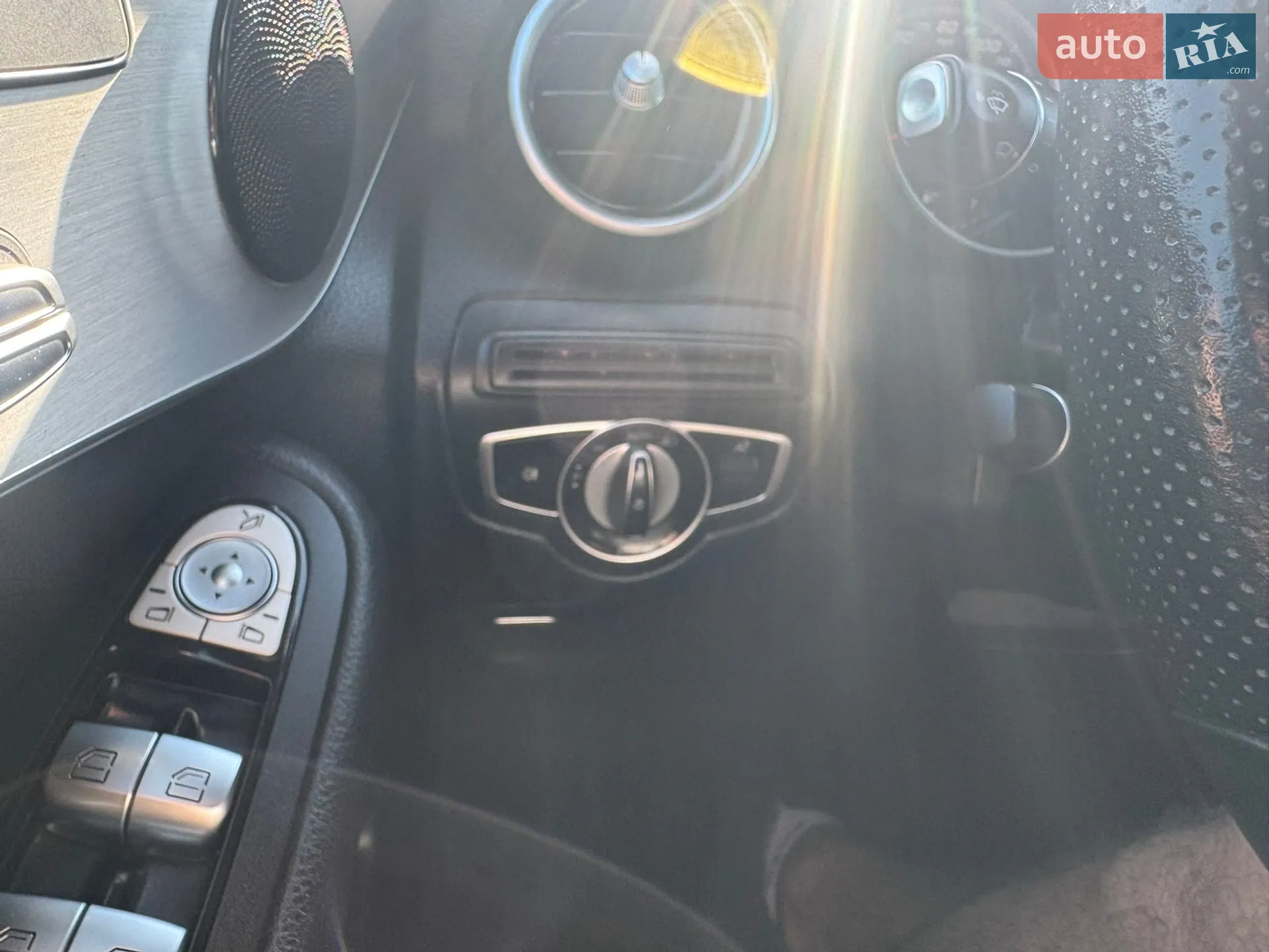 2019 Mercedes-Benz GLC - мініатюра 32