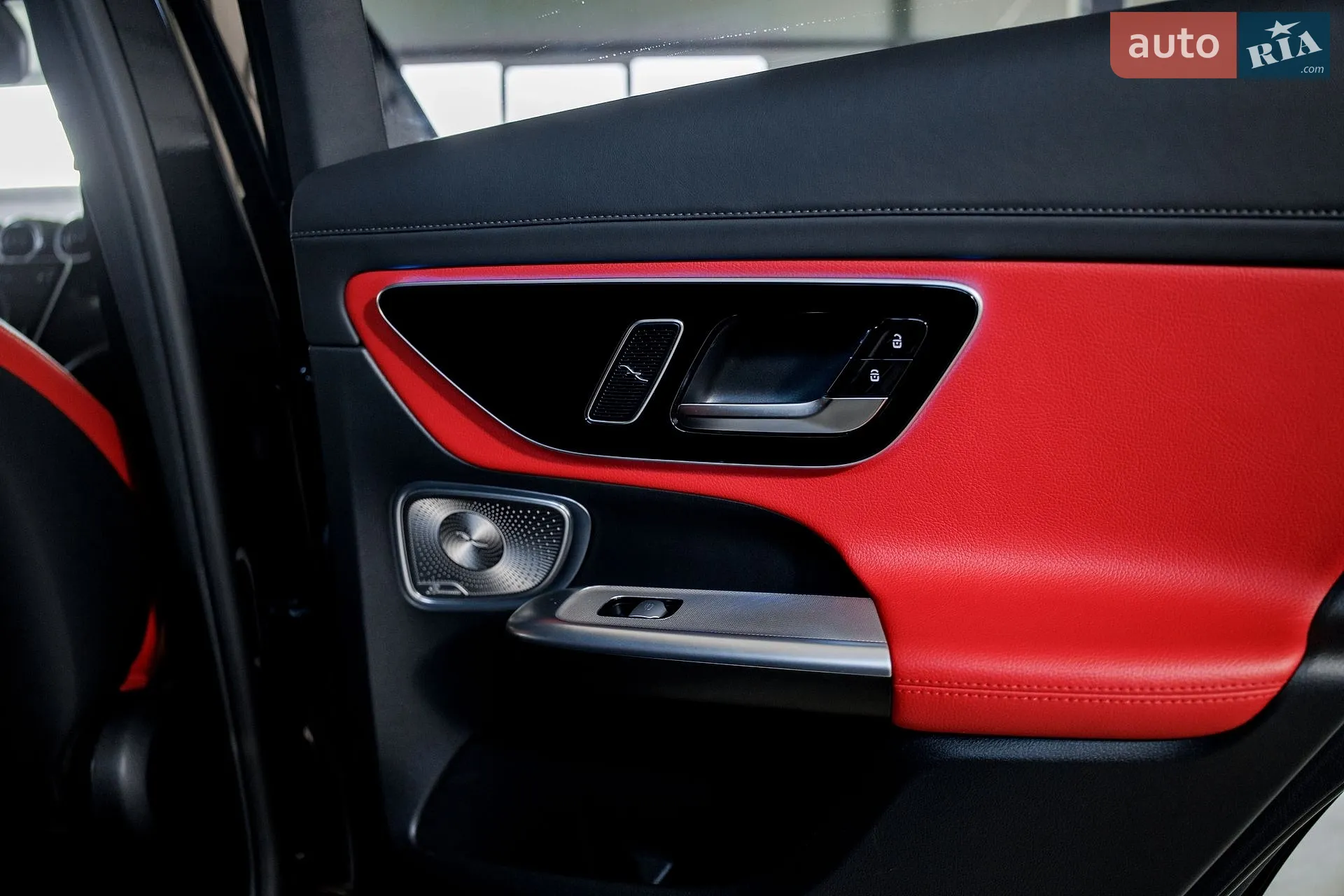 2023 Mercedes-Benz GLC - мініатюра 31