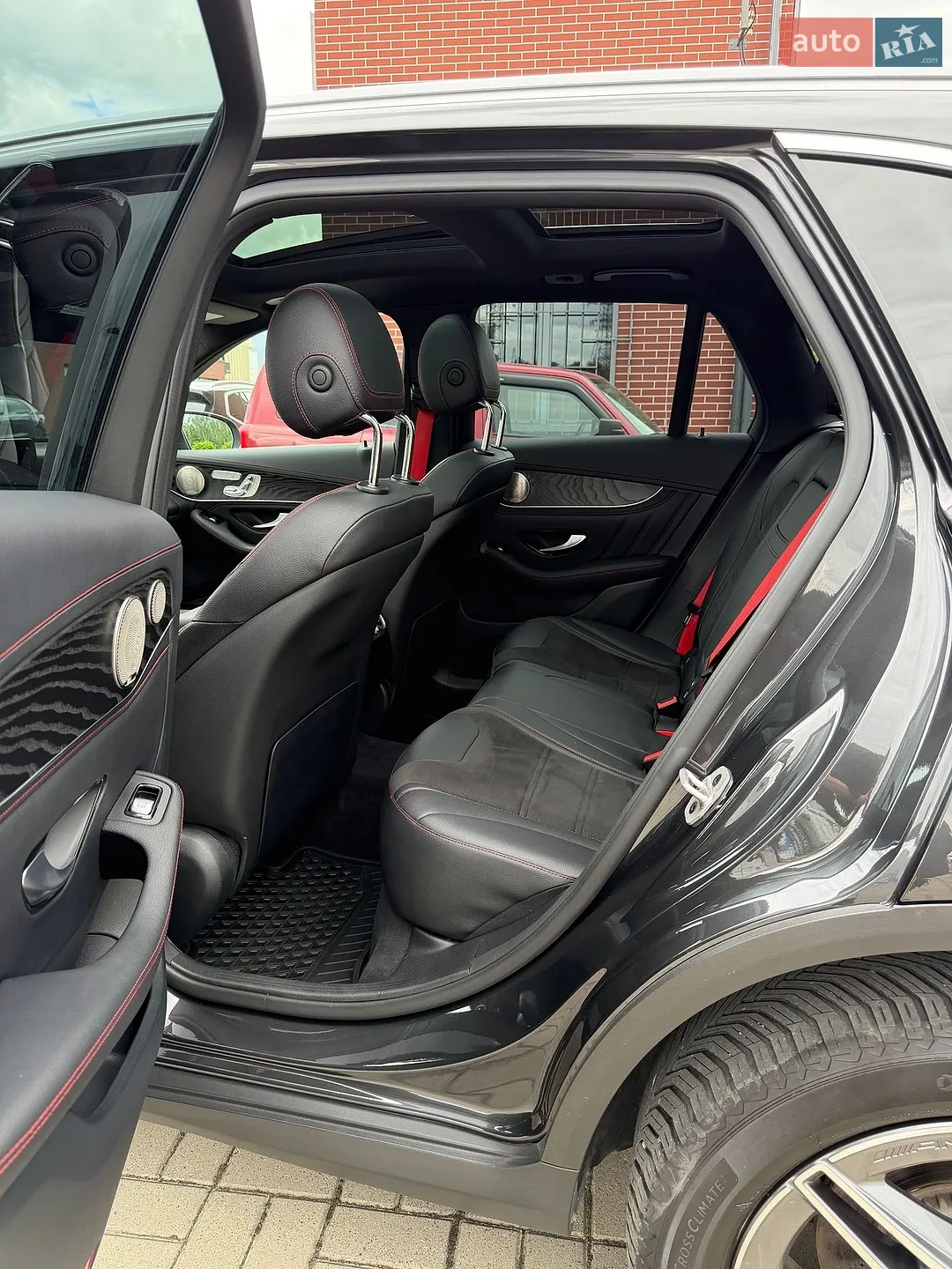 2021 Mercedes-Benz GLC - мініатюра 32