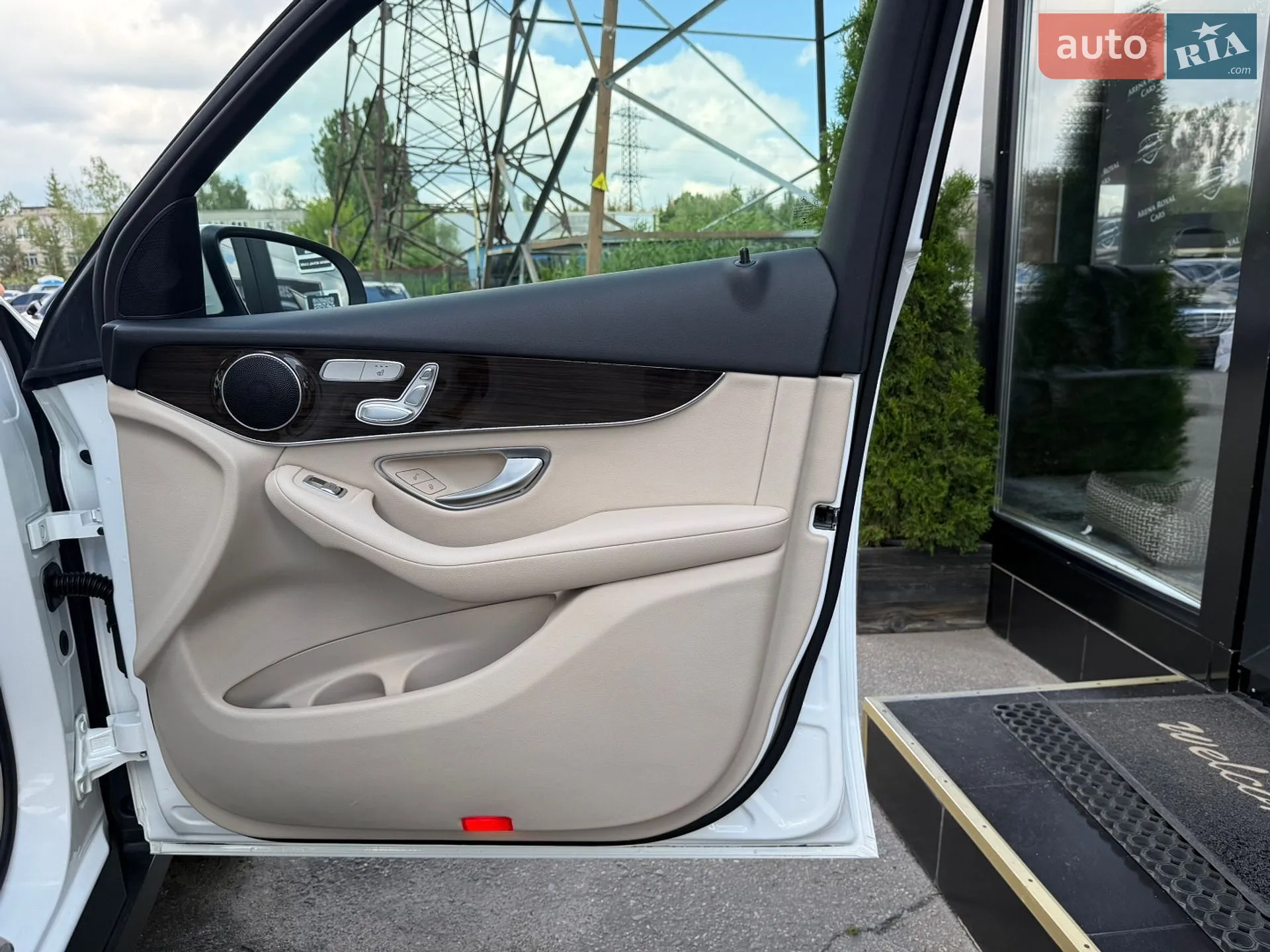 2018 Mercedes-Benz GLC - мініатюра 26