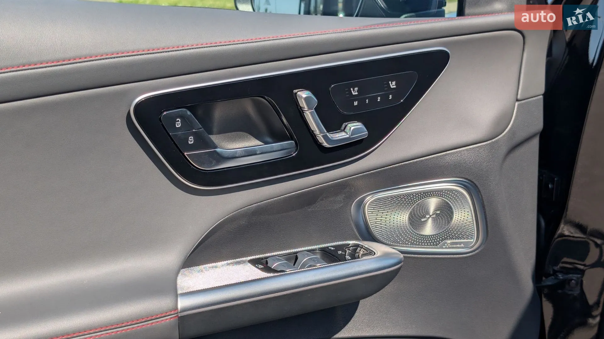 2025 Mercedes-Benz GLC - мініатюра 14