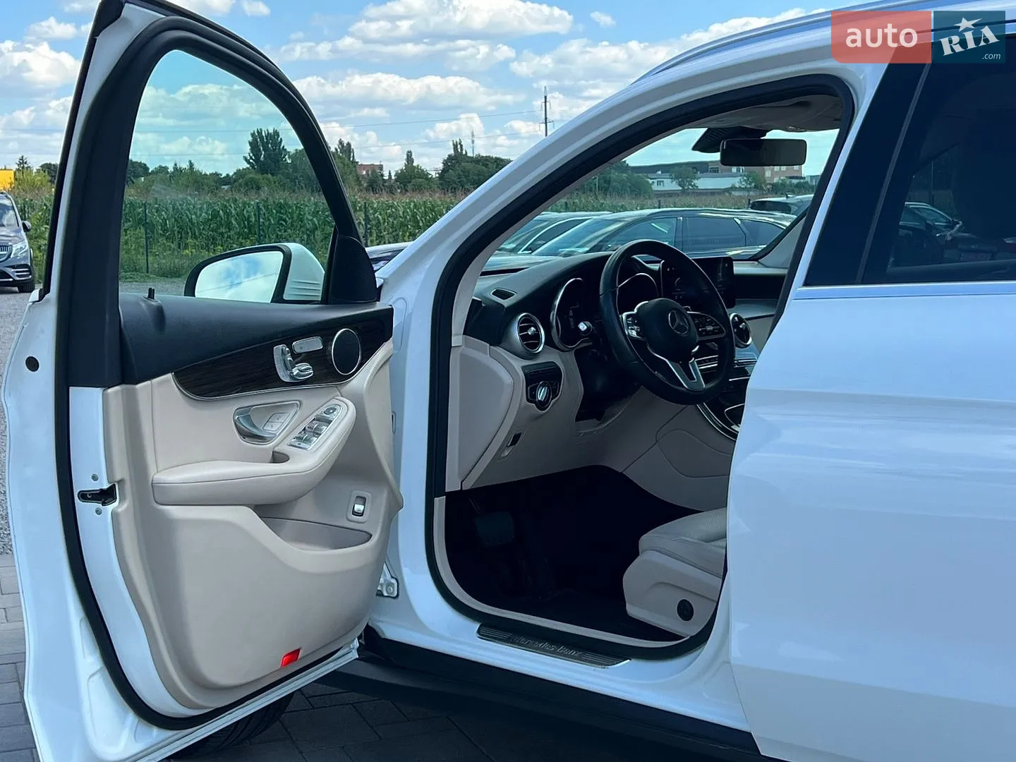 2021 Mercedes-Benz GLC - мініатюра 17